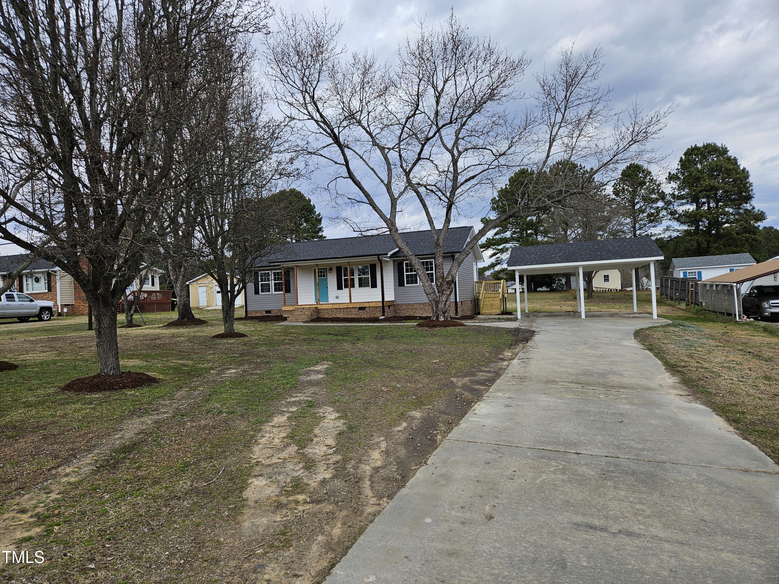 912 Hillsboro Street Property Photo