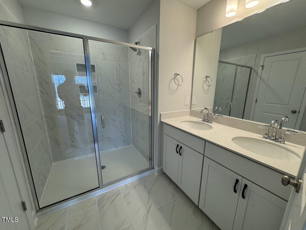 316 White Oak Garden Way # 217 Property Photo 8
