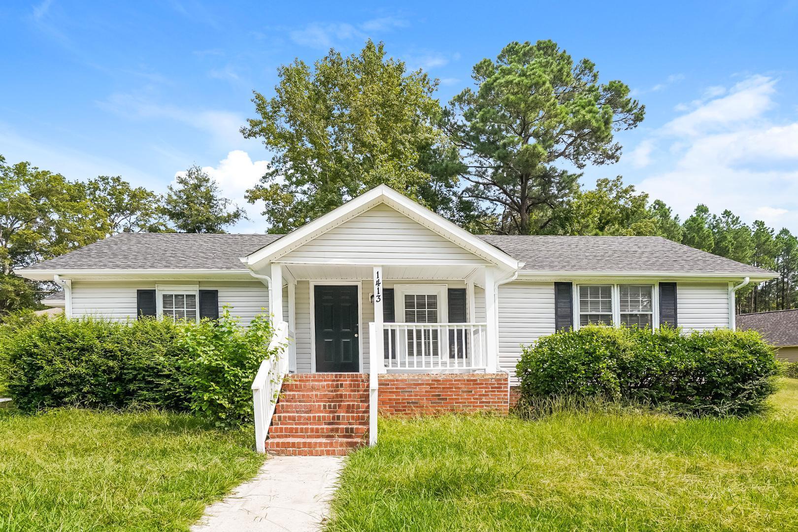 1413 Maplewood Drive Property Photo