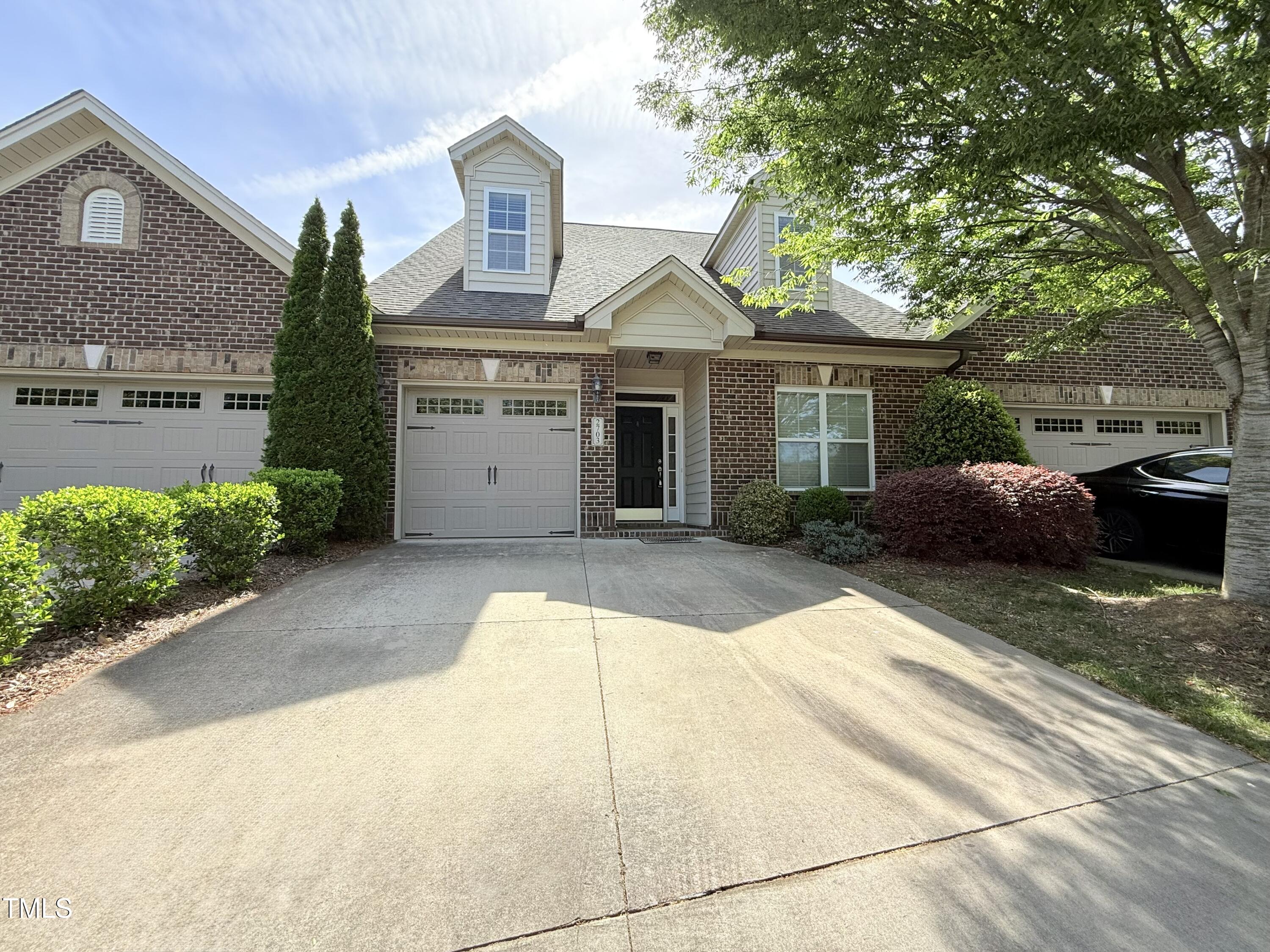 2703 Kingsbury Court Property Photo