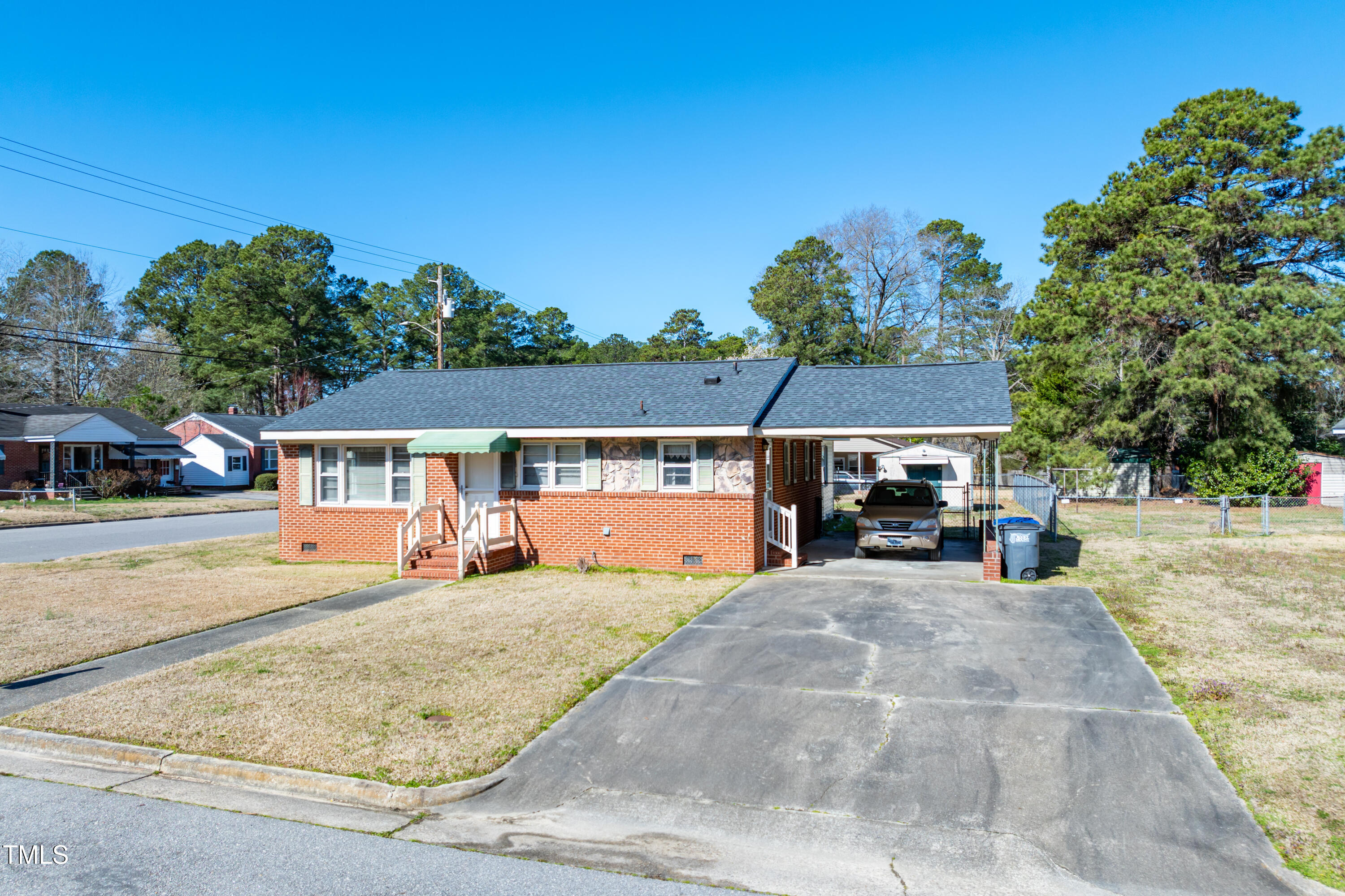 2608 Walley Street Property Photo
