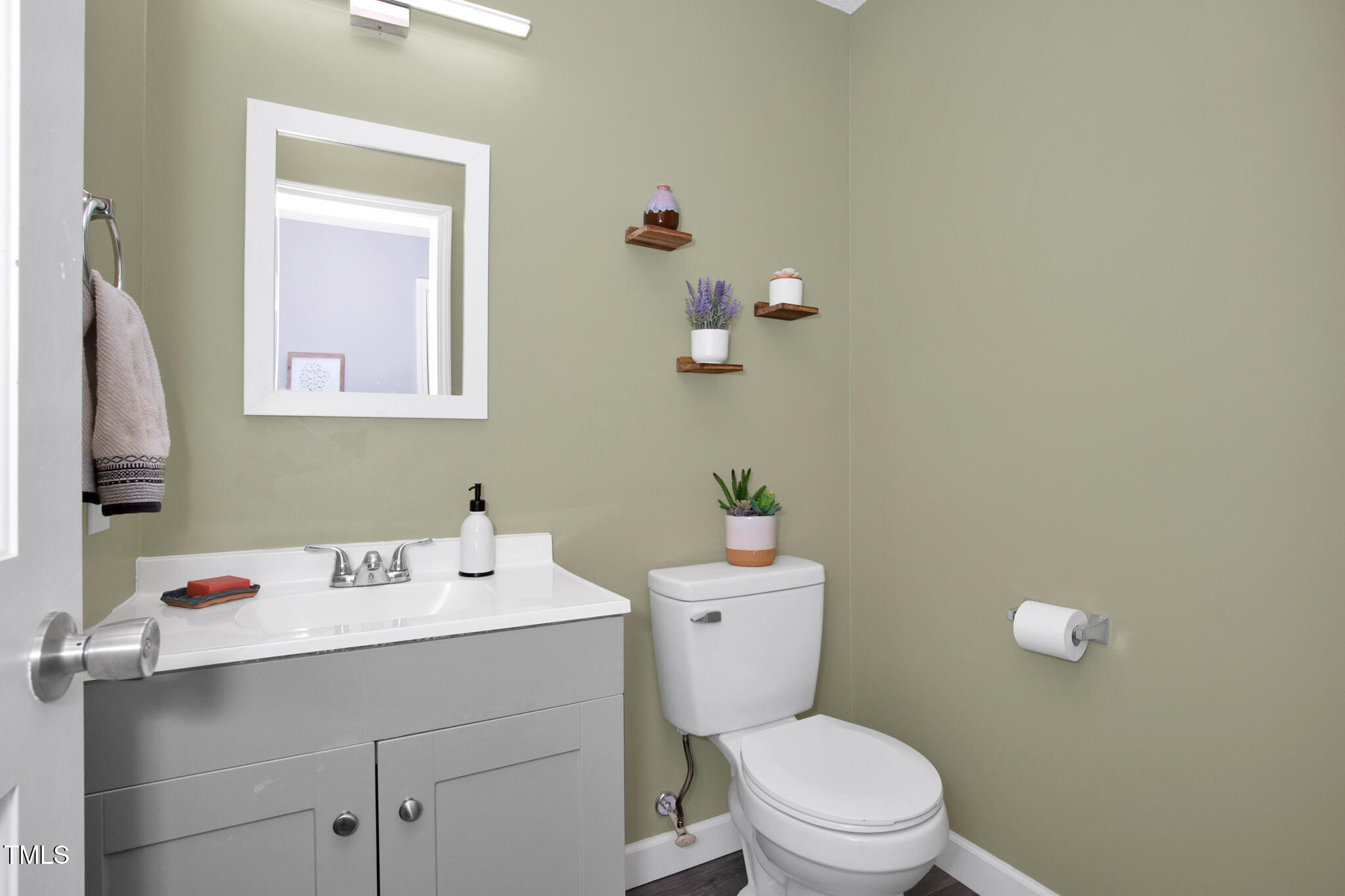 7717 Charring Cross Lane Property Photo 11