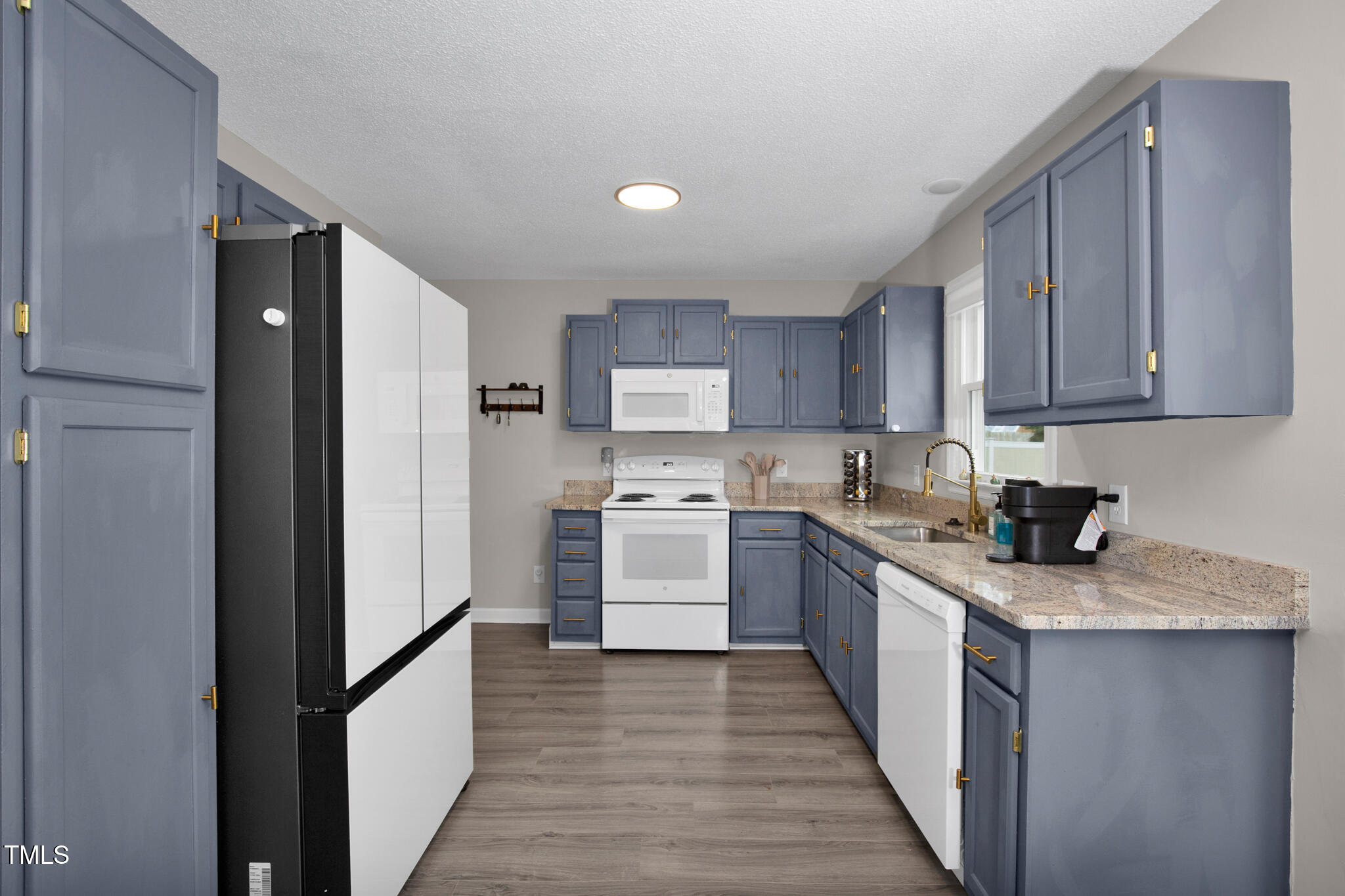 7717 Charring Cross Lane Property Photo 17