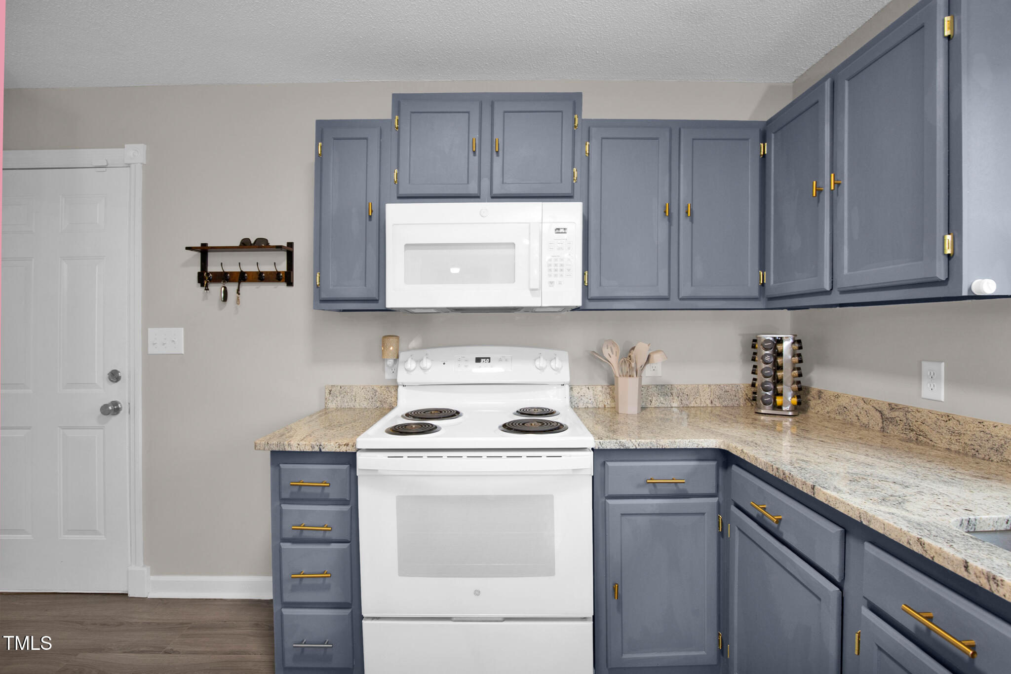 7717 Charring Cross Lane Property Photo 19