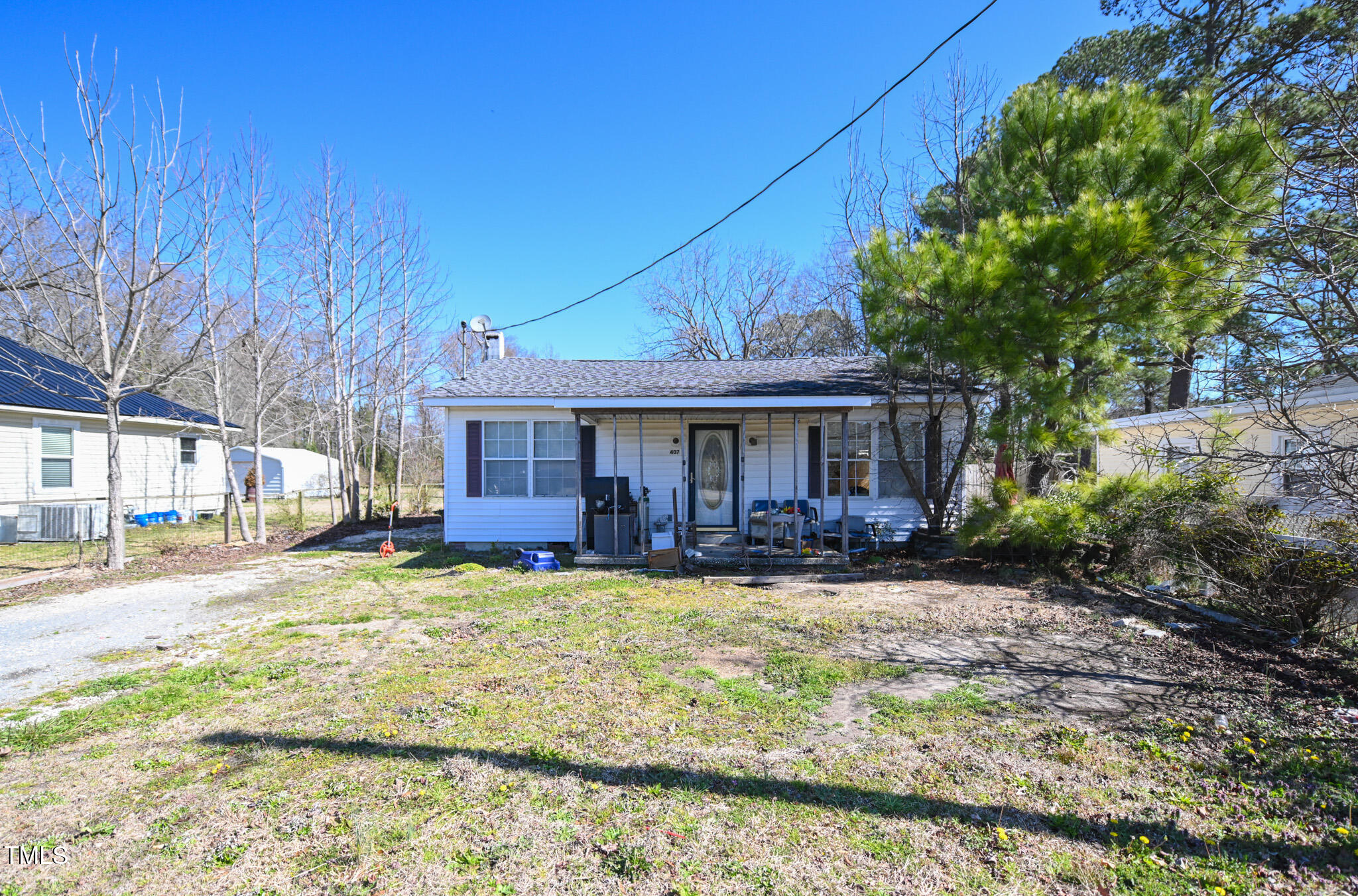 407 Iris Bryant Road Property Photo