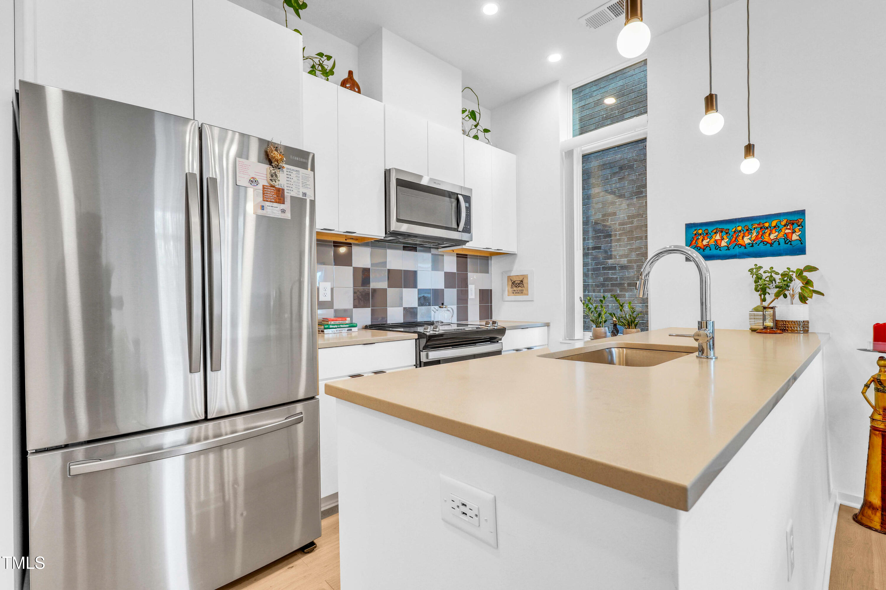 Array Real Estate Listings Main Image