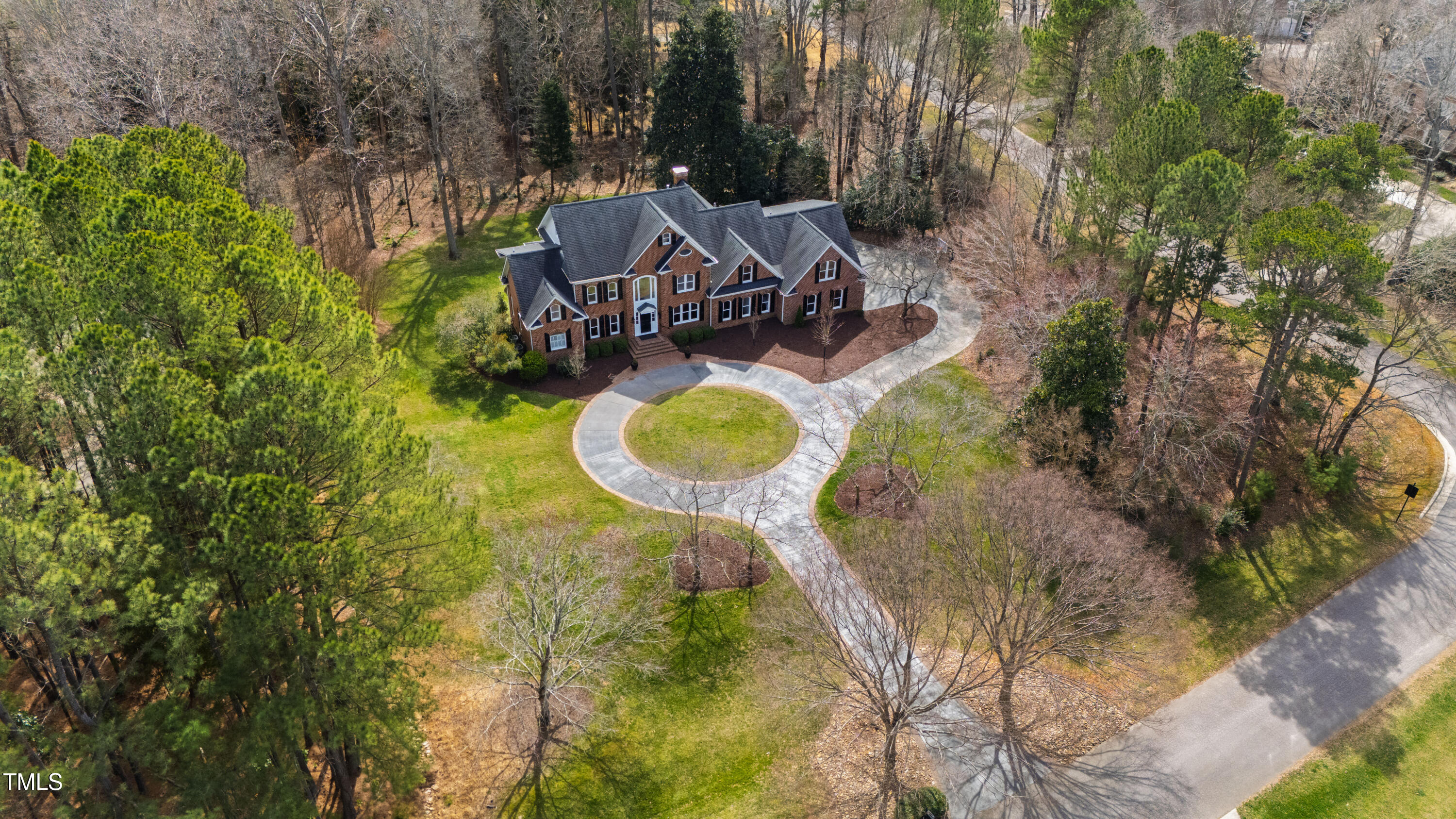 400 Tharps Lane Property Photo