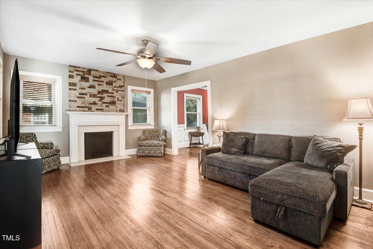 1507 E Elm Street Property Photo 3