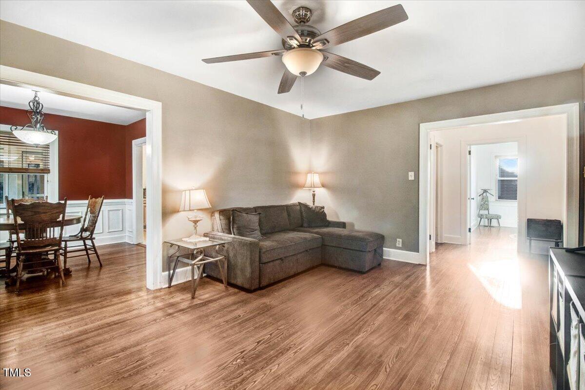 1507 E Elm Street Property Photo 4