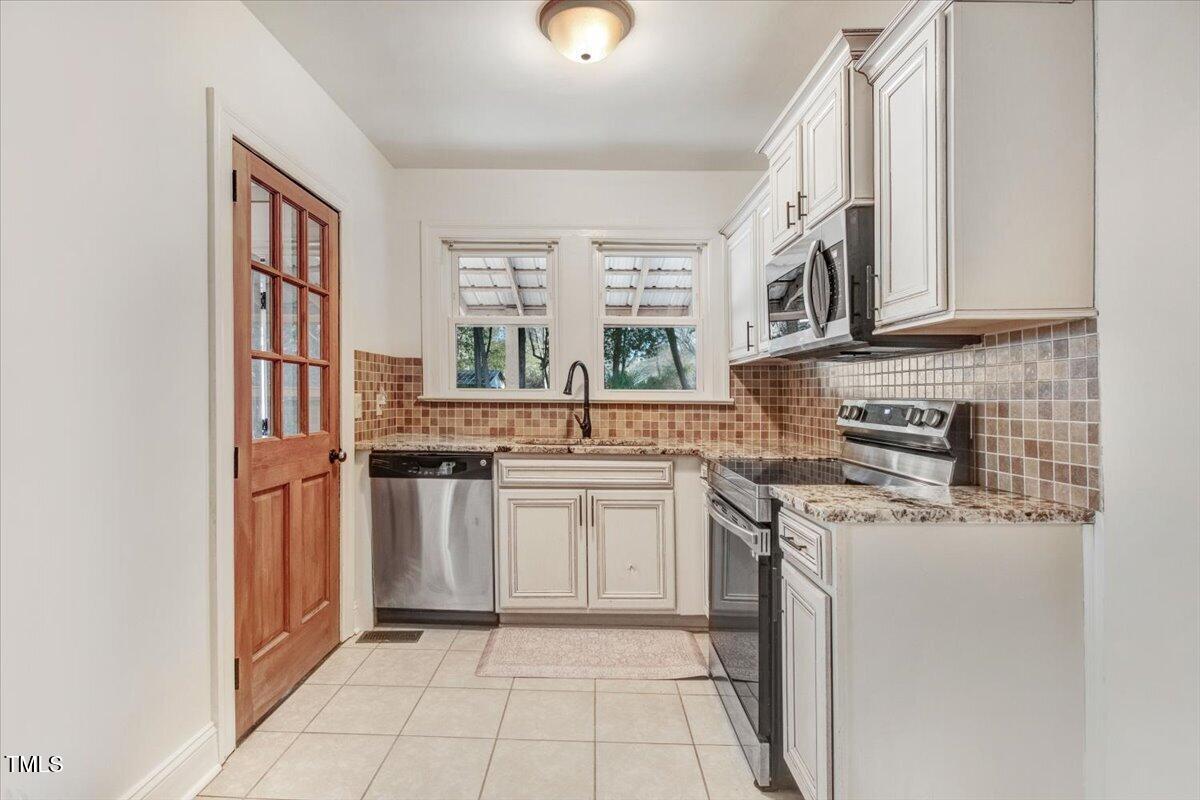 1507 E Elm Street Property Photo 8