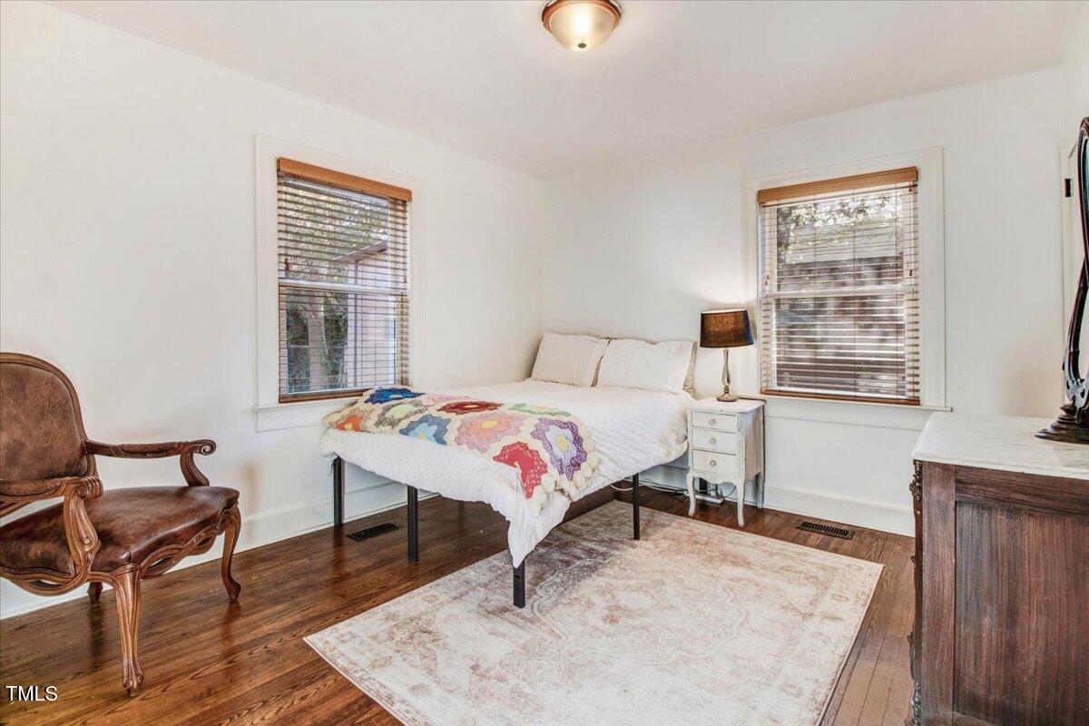 1507 E Elm Street Property Photo 16