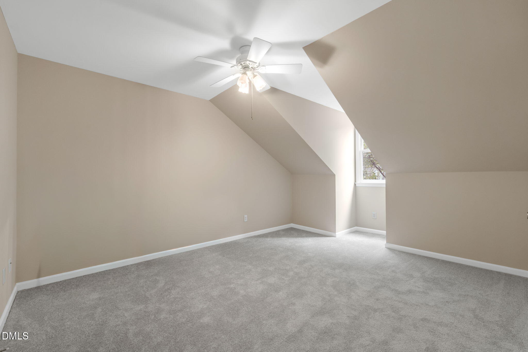 42 Renwick Court Property Photo 36