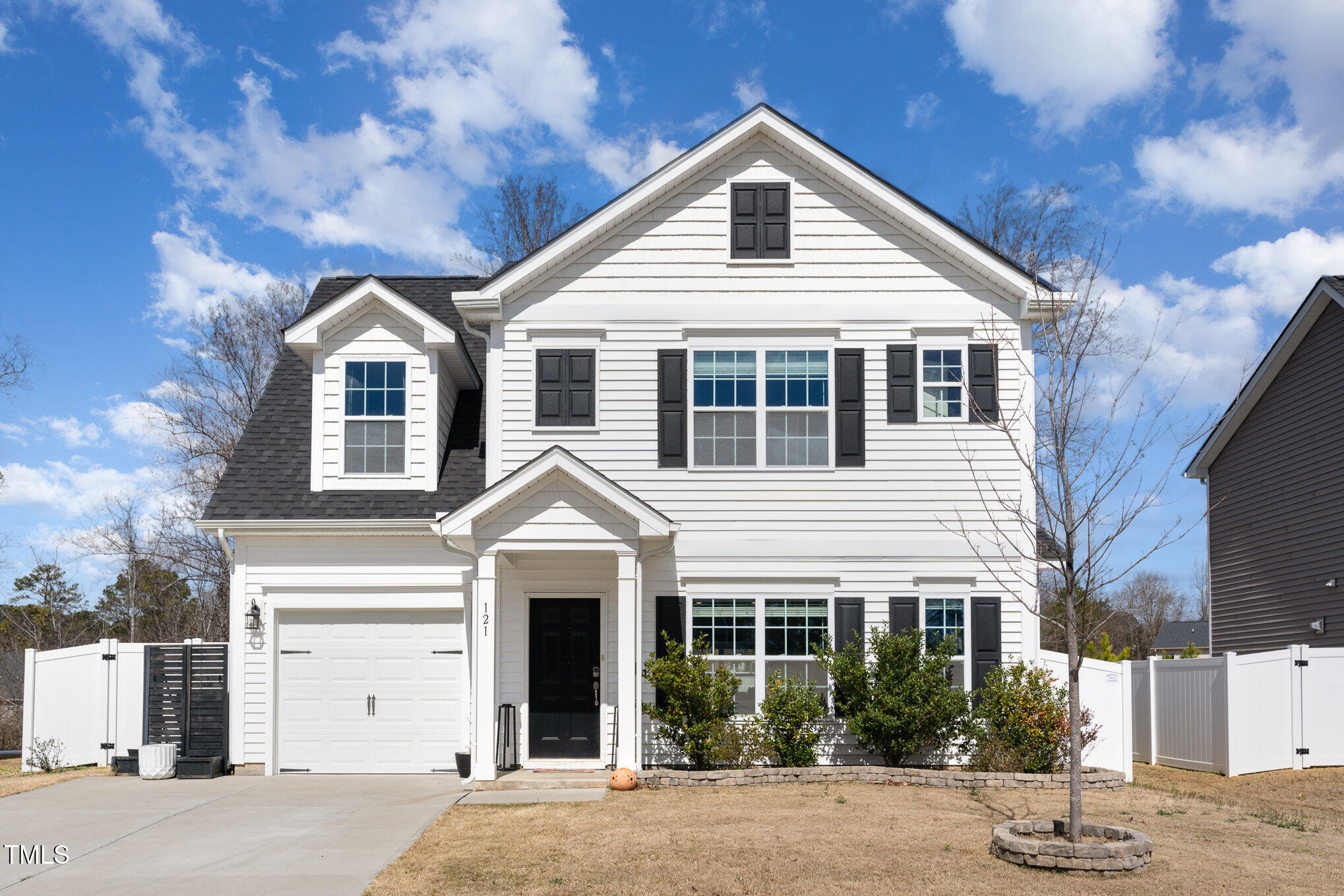 121 Black Oak Court Property Photo
