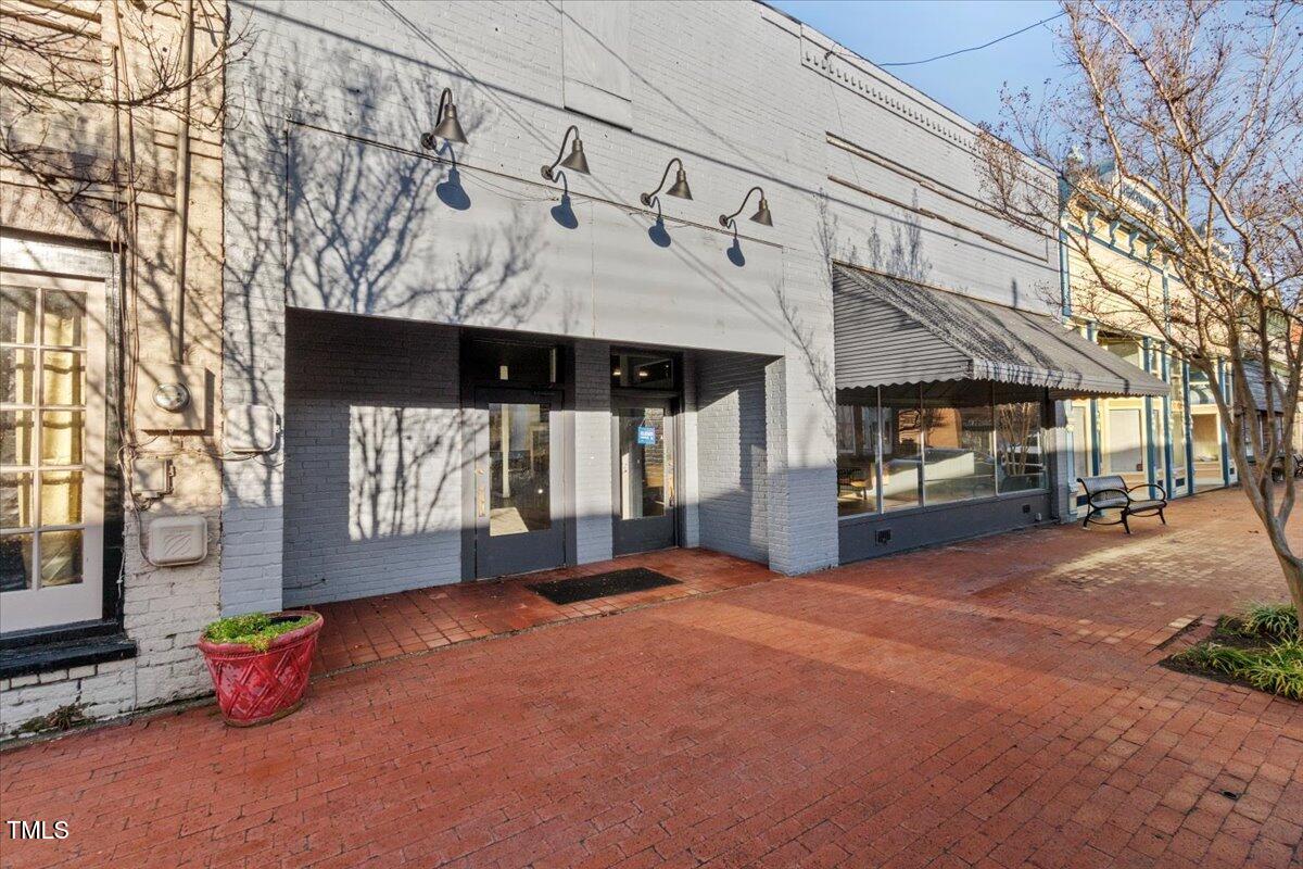 139 S Main Street Property Photo 7