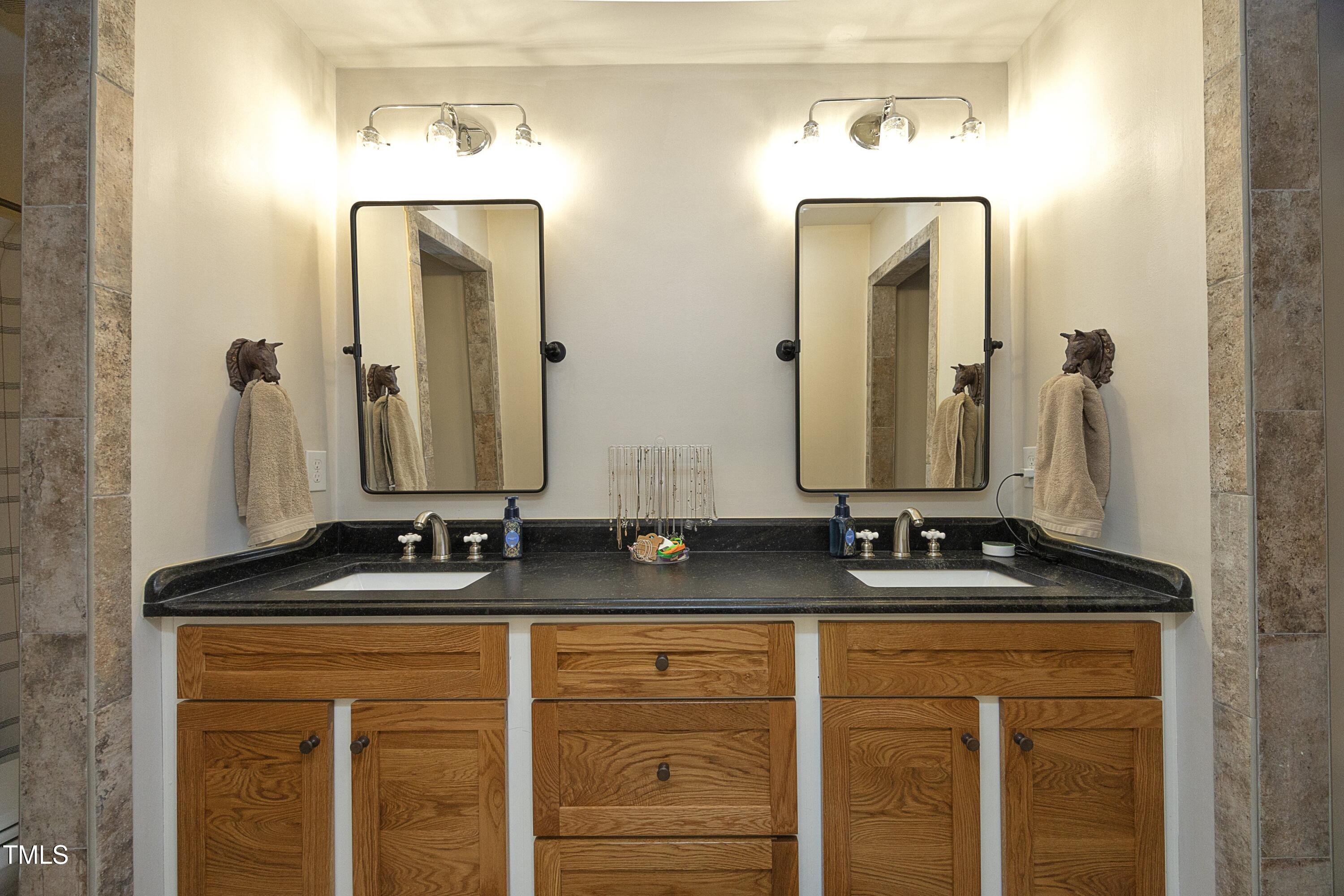 156 Stoney Creek Way Property Photo 34