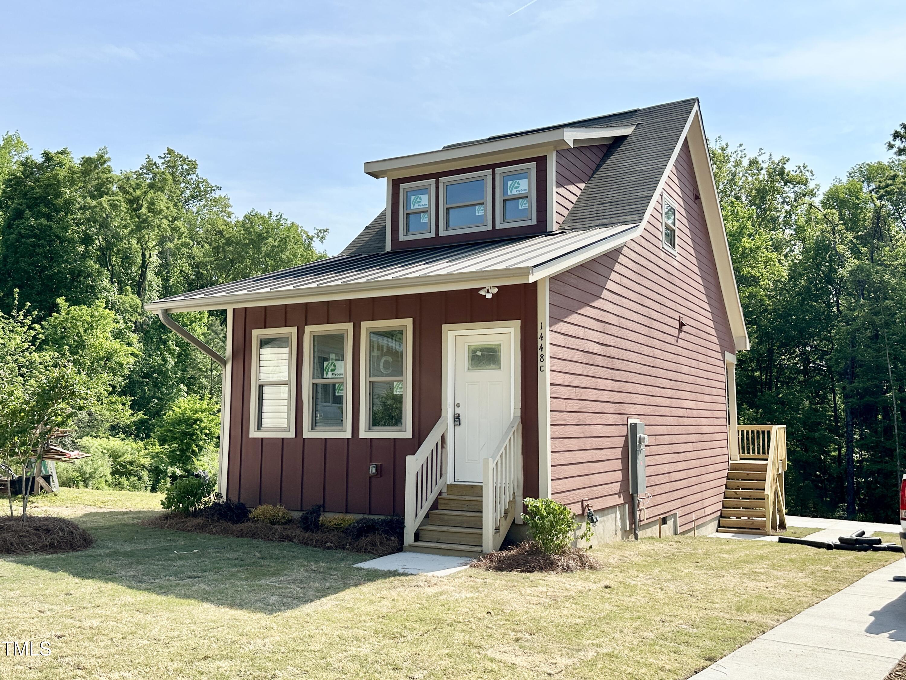 1448c Maplewood Drive Property Photo