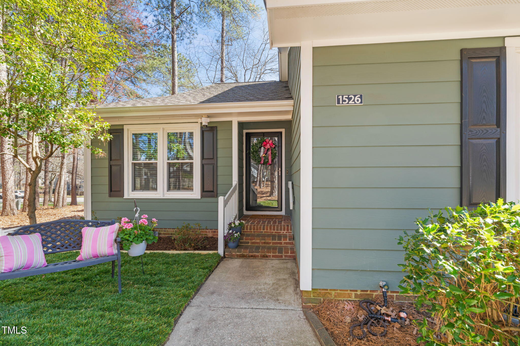 1526 Woodcroft Drive Property Photo