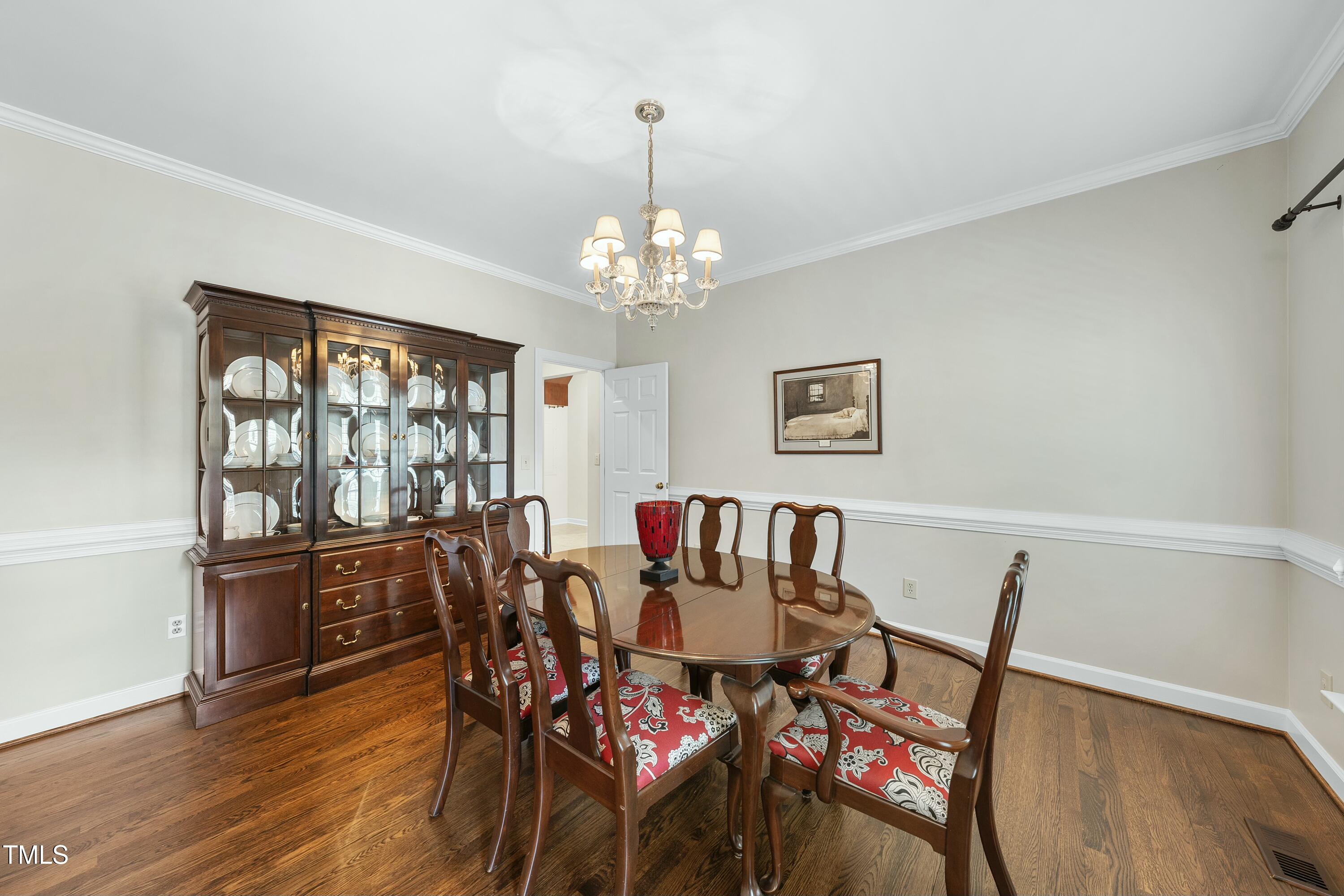 1007 Surry Dale Court Property Photo 7