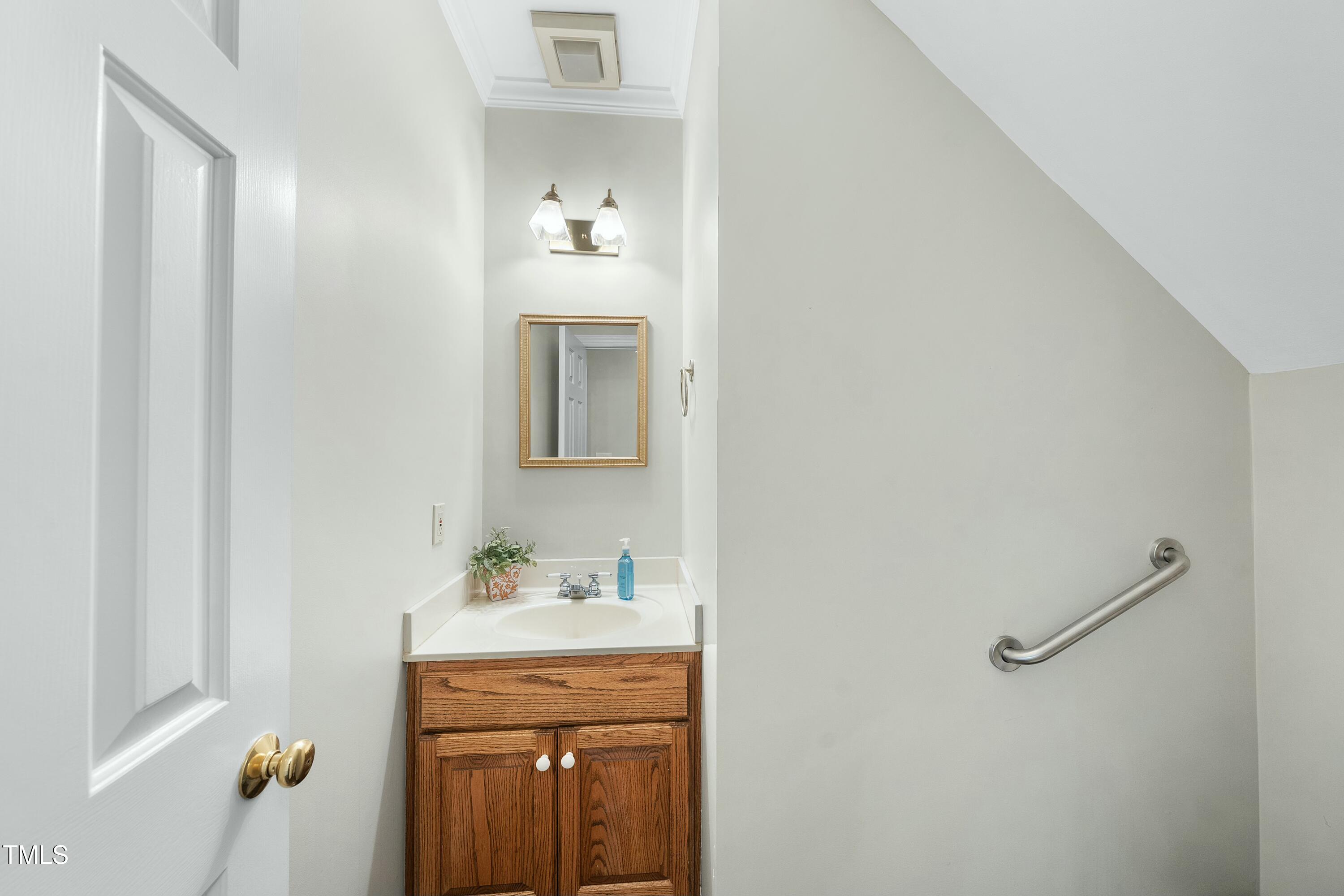1007 Surry Dale Court Property Photo 10