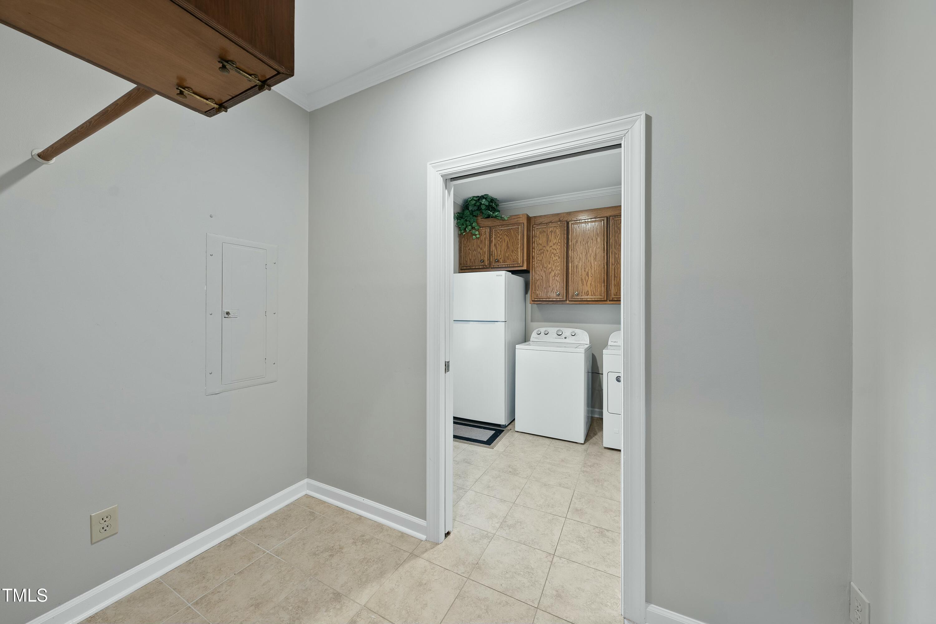 1007 Surry Dale Court Property Photo 25