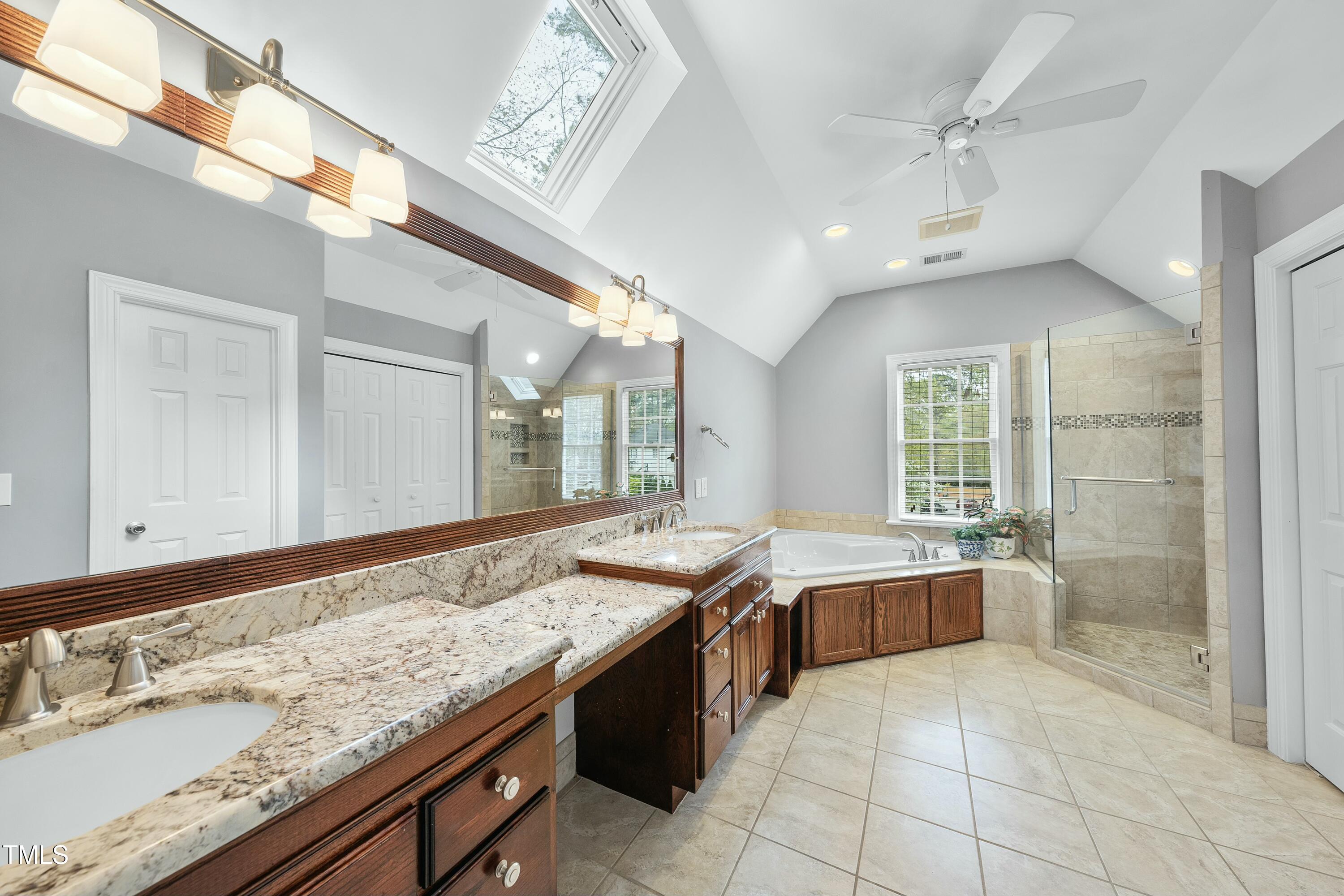 1007 Surry Dale Court Property Photo 31
