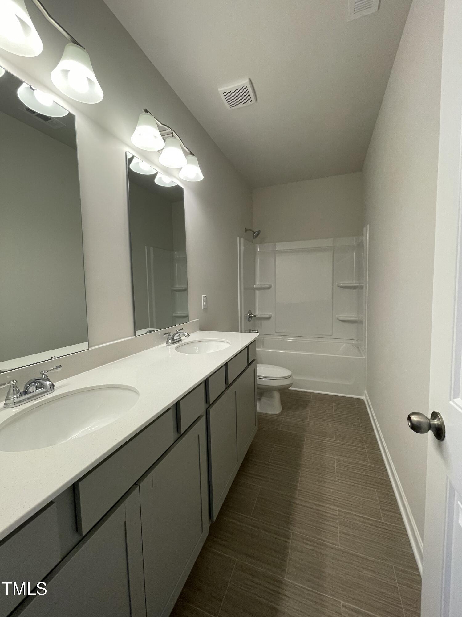 131 E Victory View. Terrace Property Photo 16