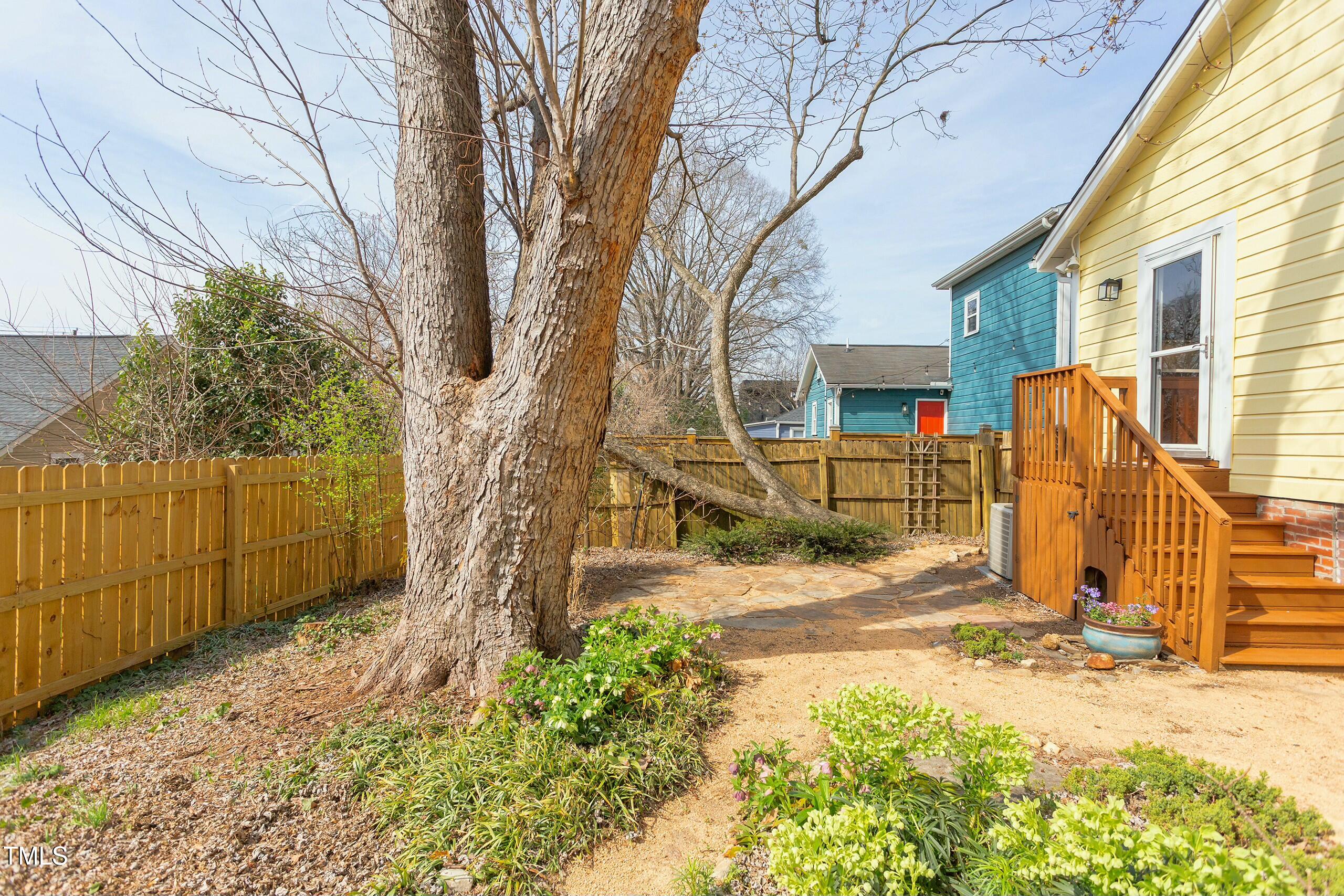 207 Hargrove Street Property Photo 52