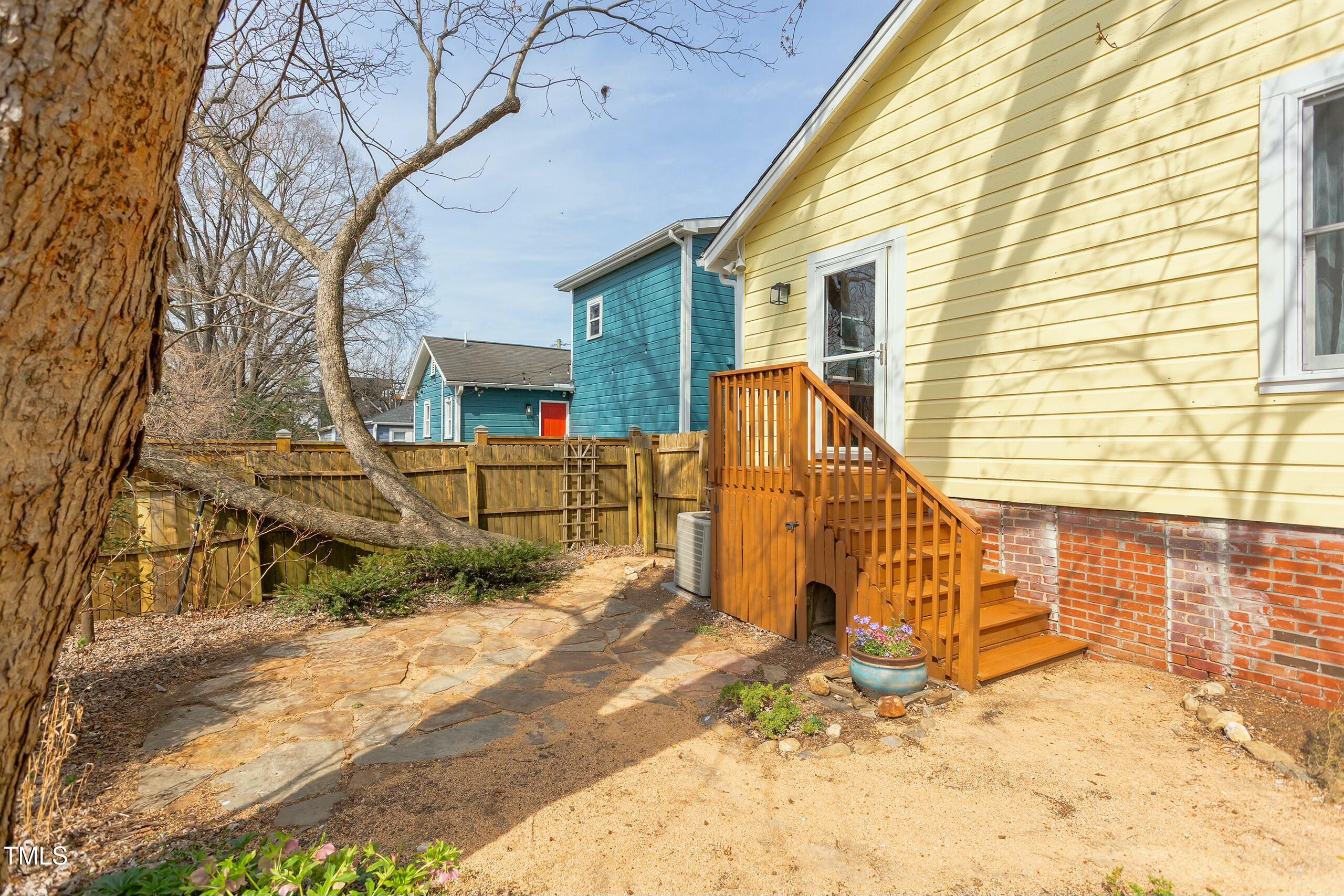 207 Hargrove Street Property Photo 53