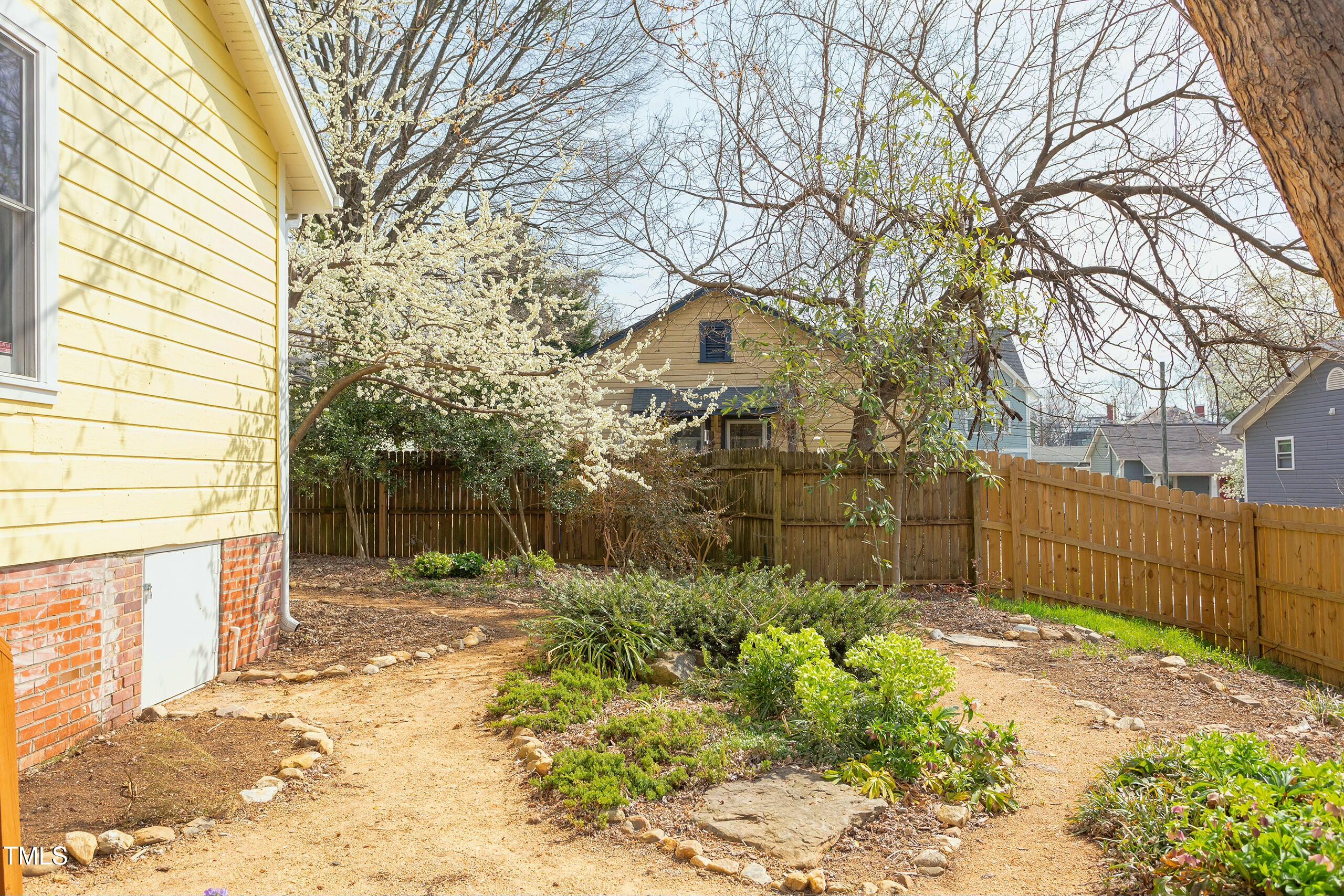 207 Hargrove Street Property Photo 56