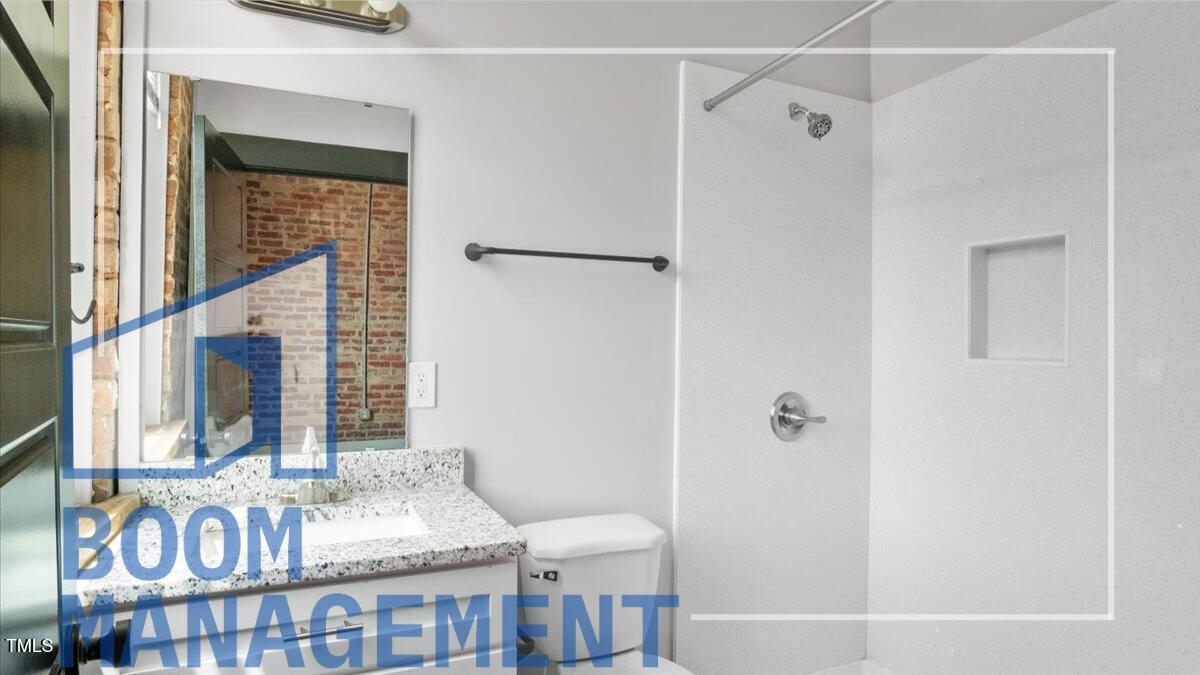 202 S Main Street Property Photo 8