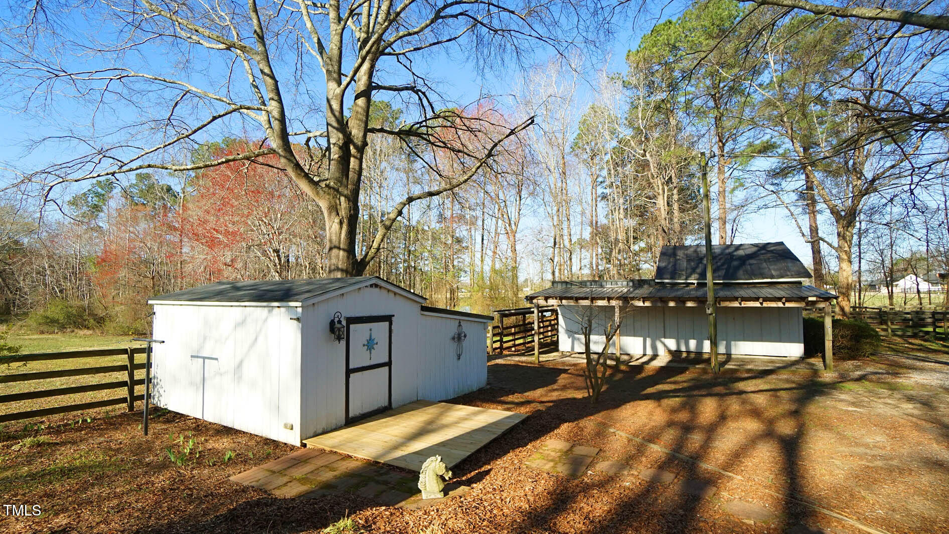456 Carlyle Road Property Photo 12