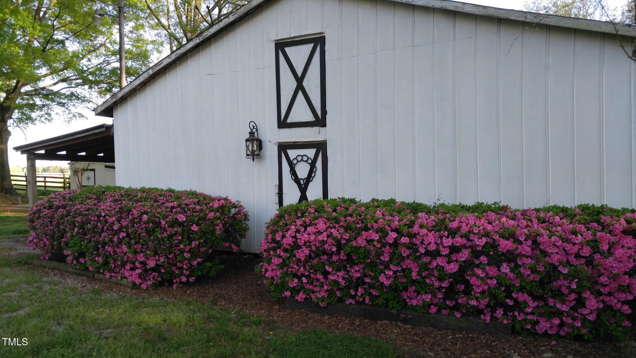 456 Carlyle Road Property Photo 15