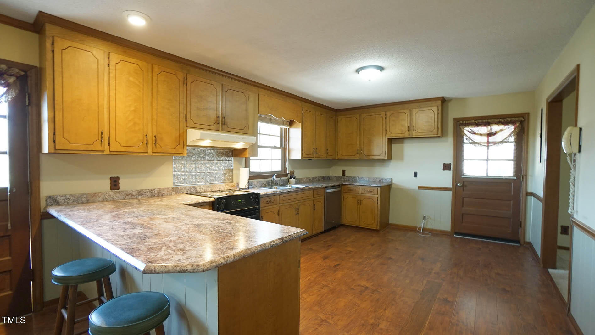456 Carlyle Road Property Photo 24