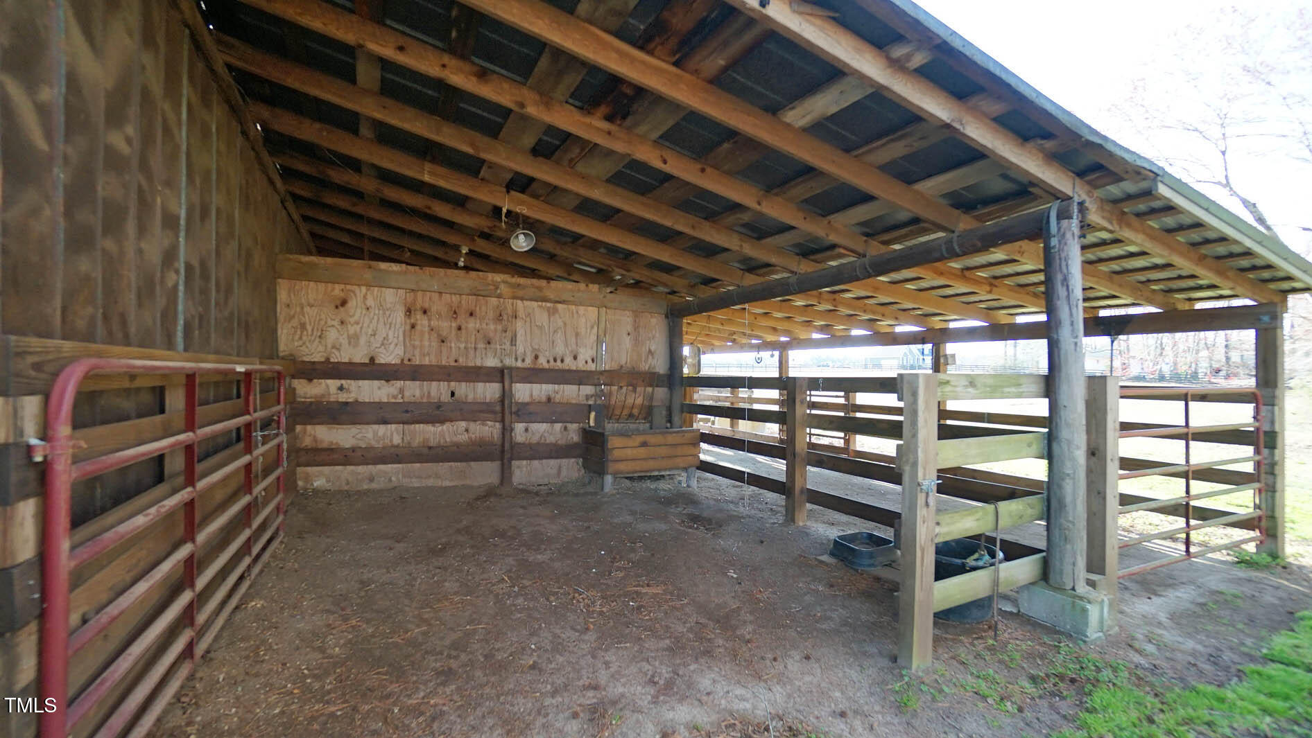 456 Carlyle Road Property Photo 34