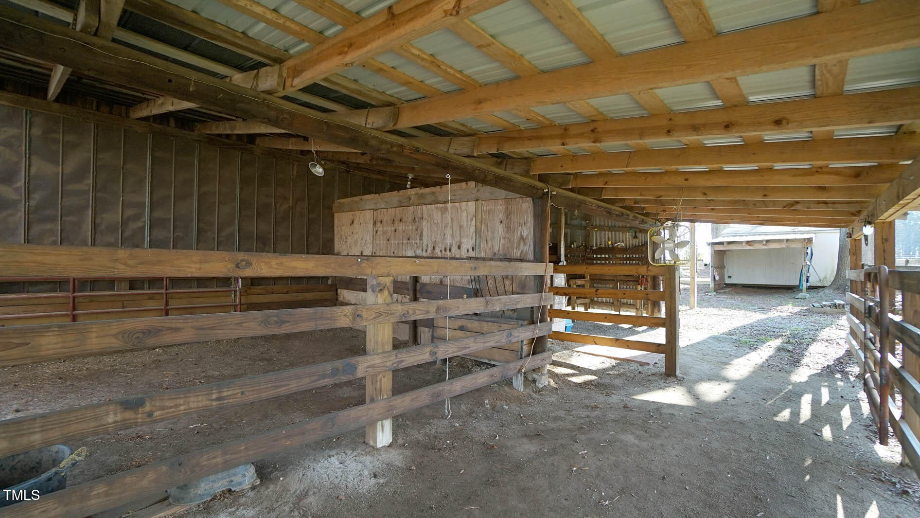 456 Carlyle Road Property Photo 35