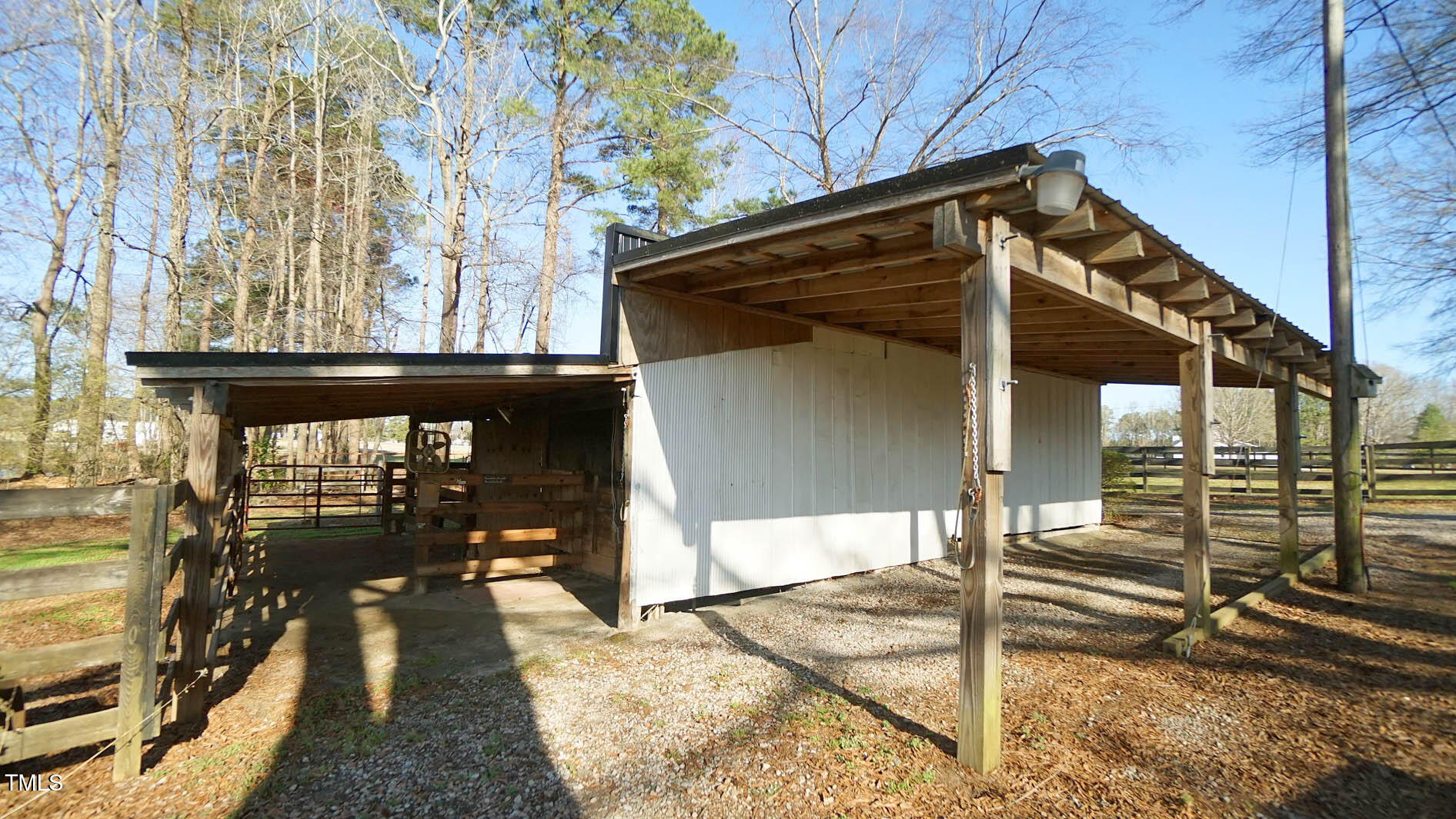 456 Carlyle Road Property Photo 36