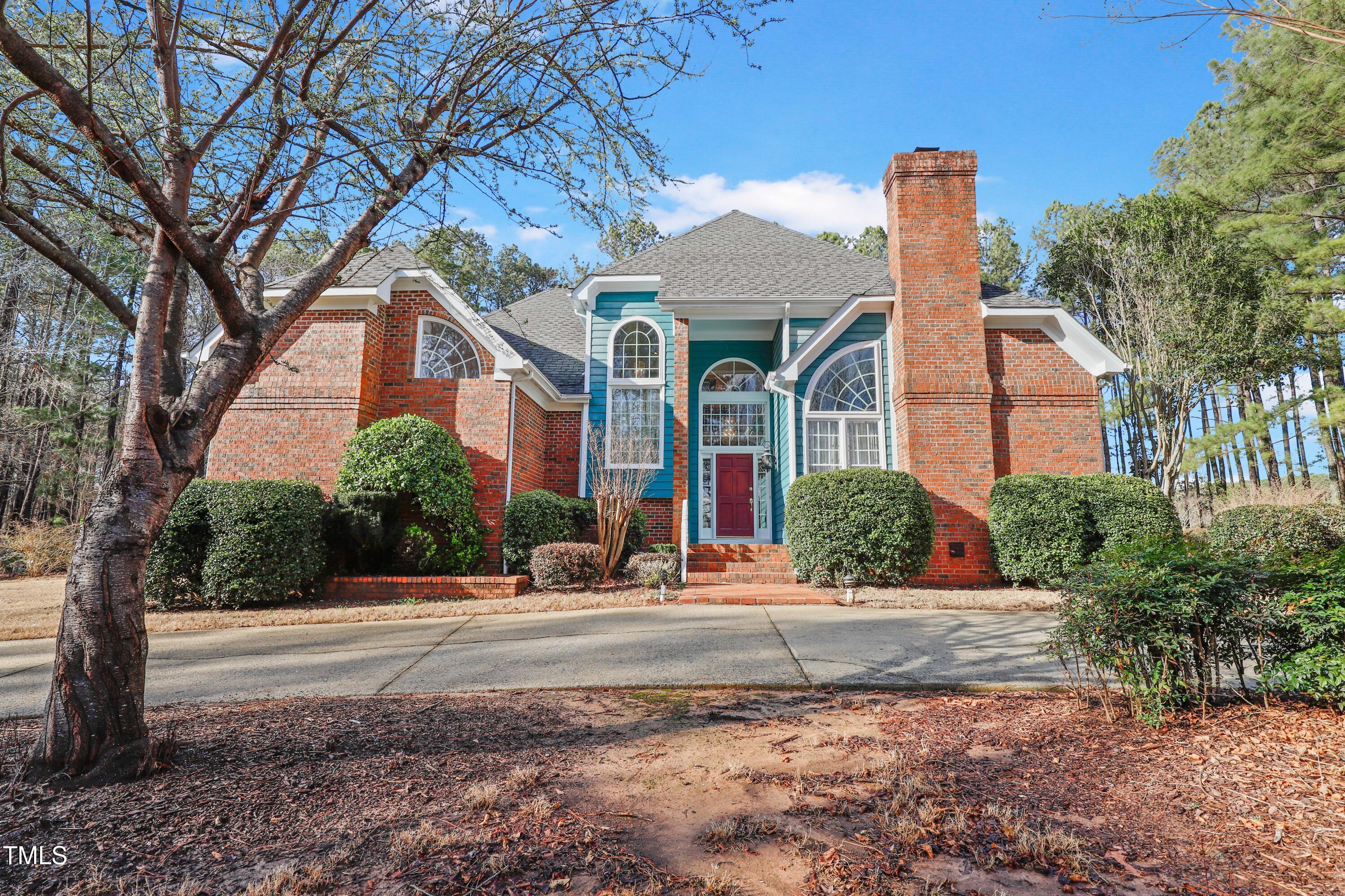 725 Thompson Road Property Photo