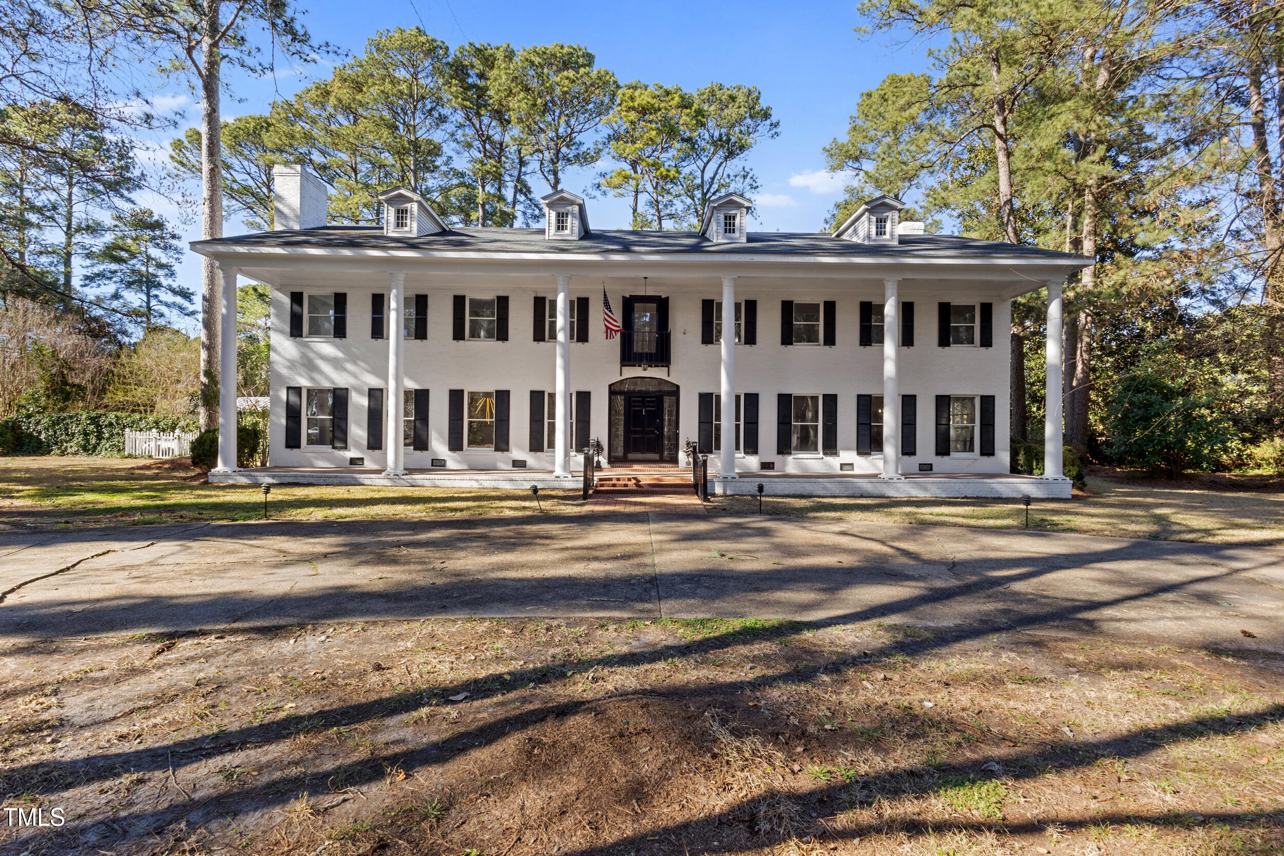 707 Curtis Road Property Photo