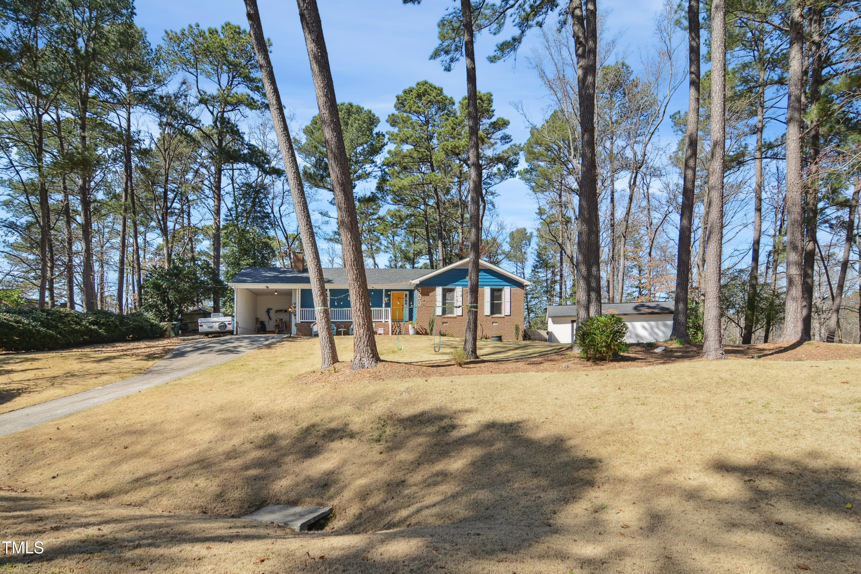300 Cliffview Drive Property Photo