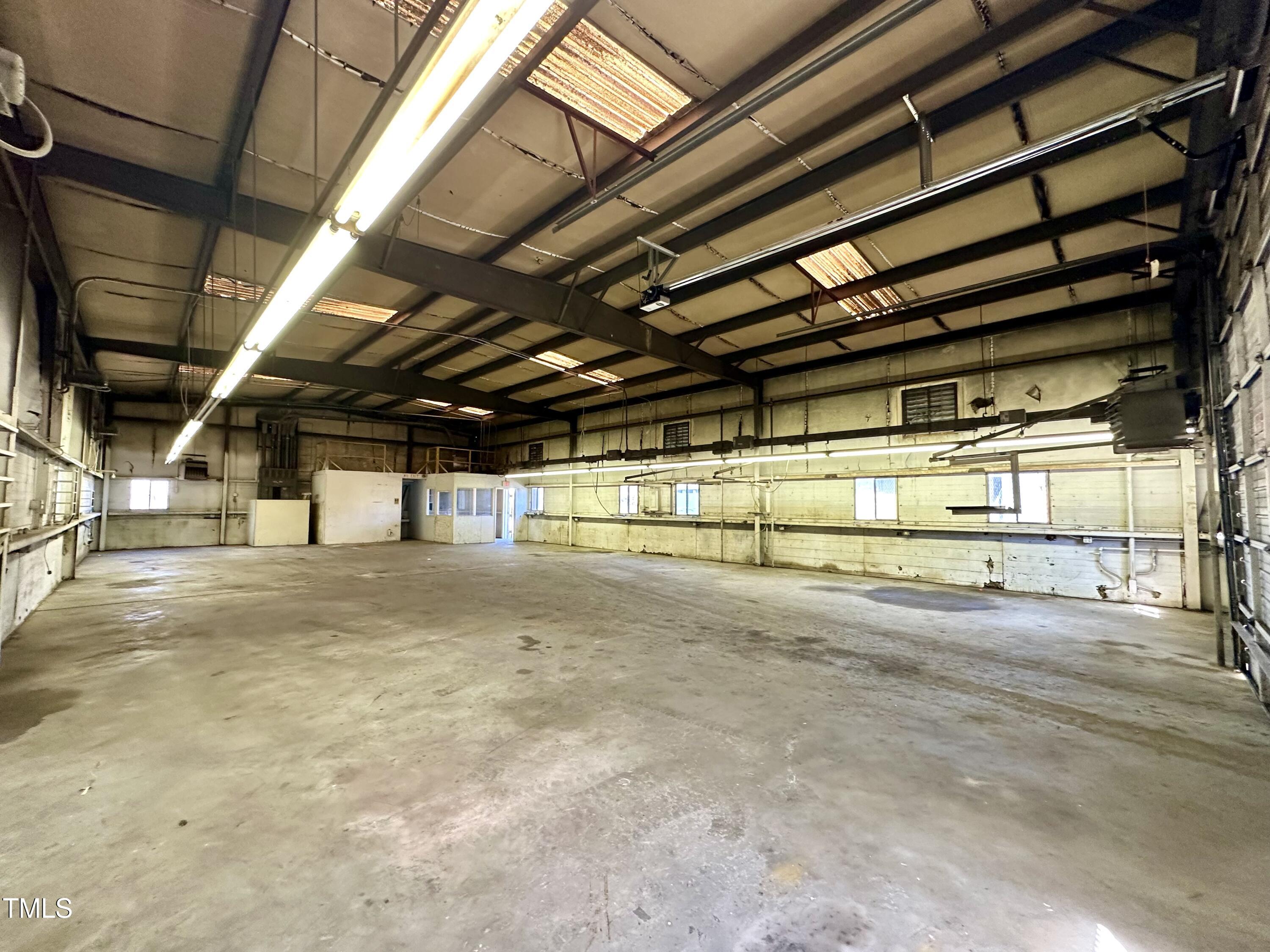 00 W Market Street Property Photo 15