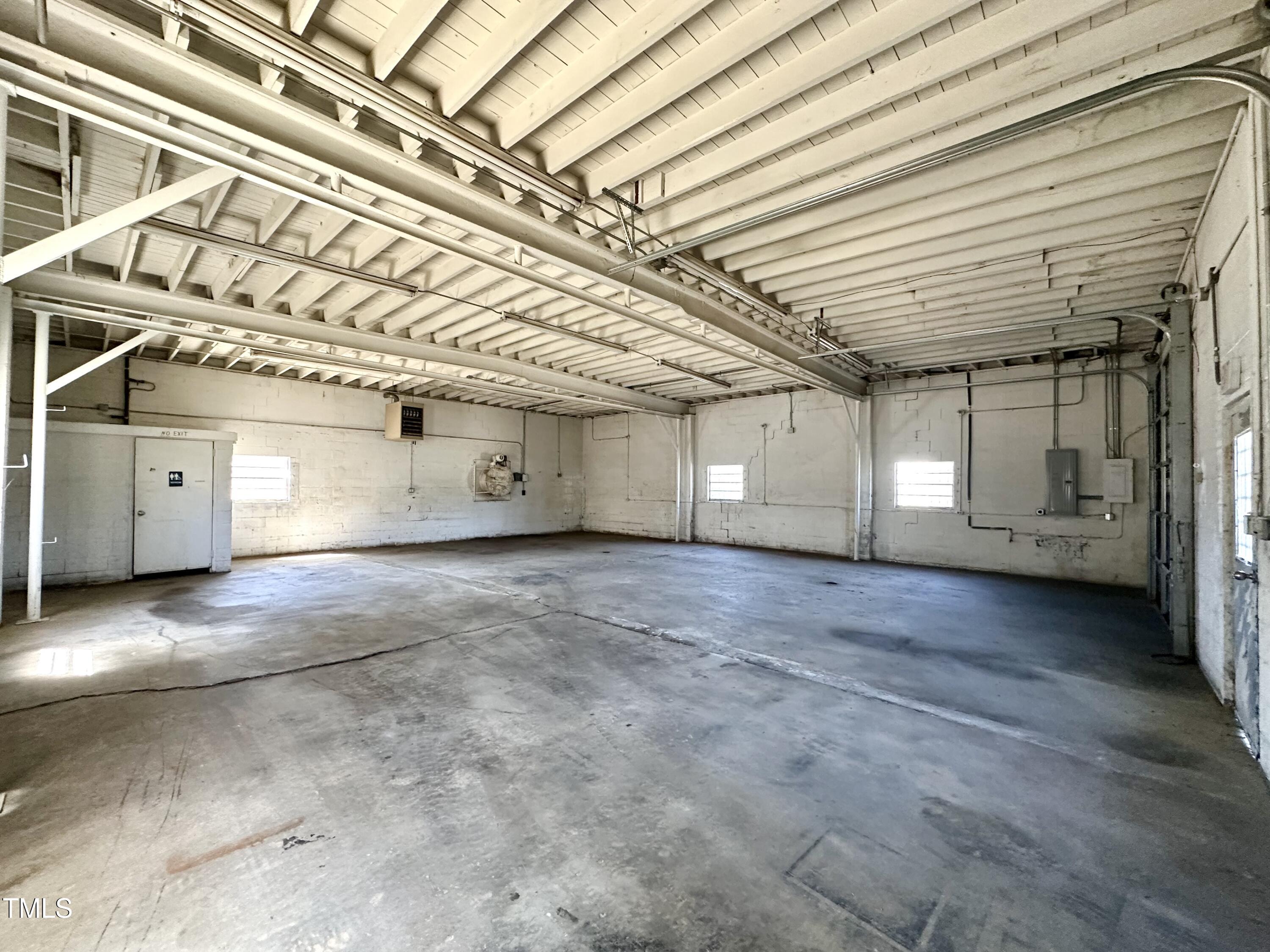 00 W Market Street Property Photo 19