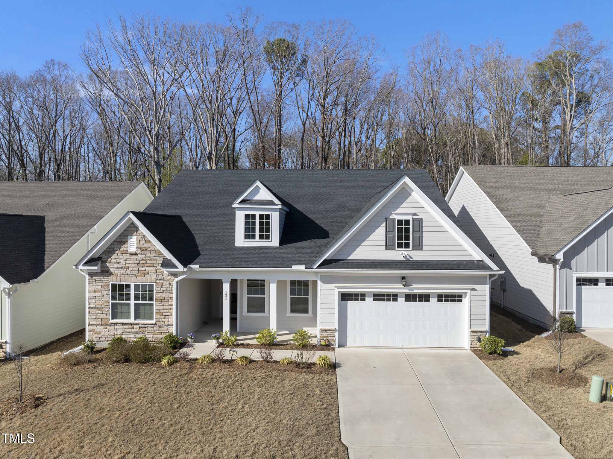 131 English Violet Lane Property Photo 1