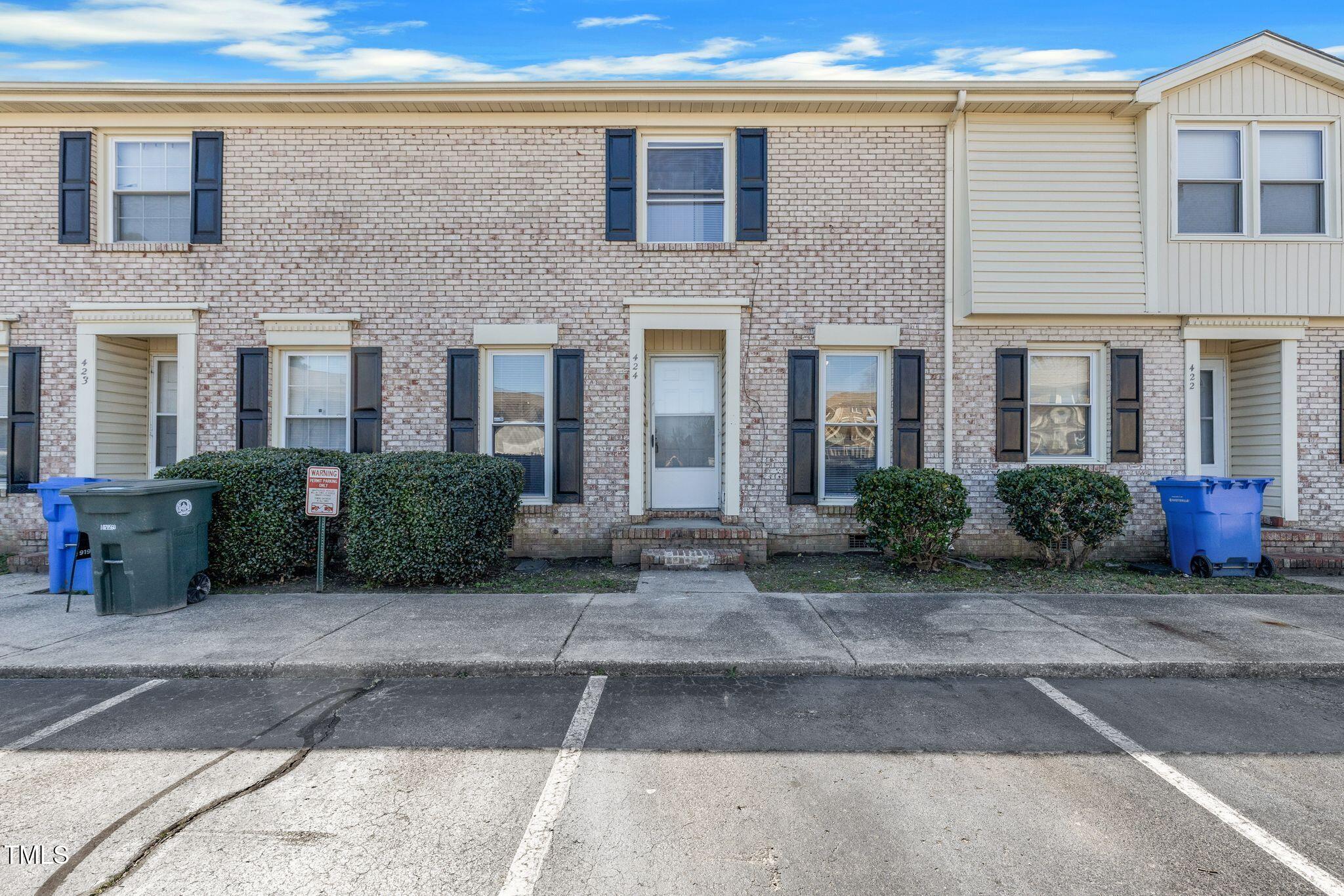 424 Cumbrian Court Property Photo