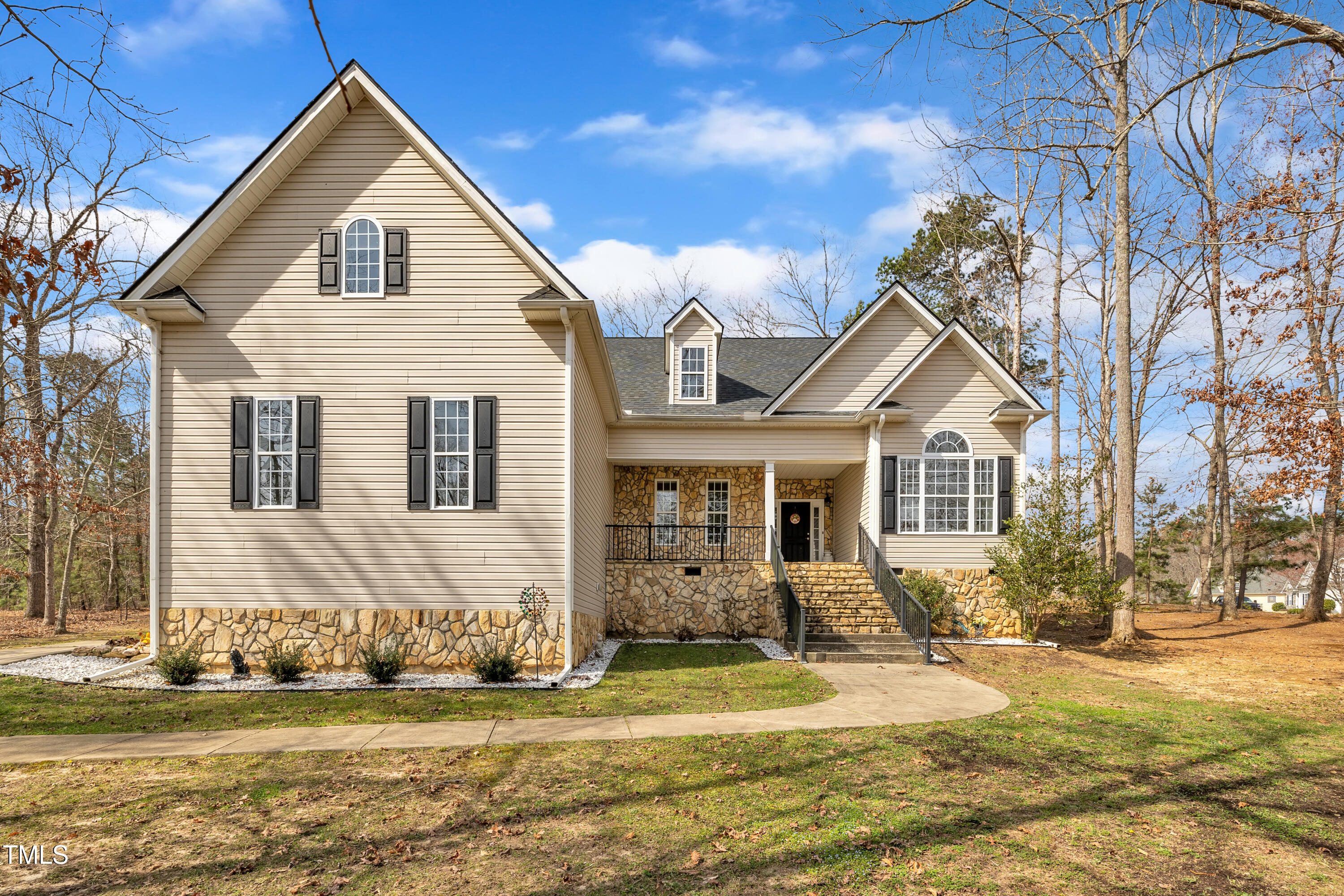 10 Holden Court Property Photo
