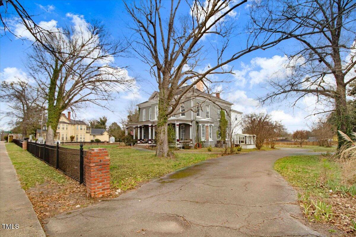 300 S William Street Property Photo 2