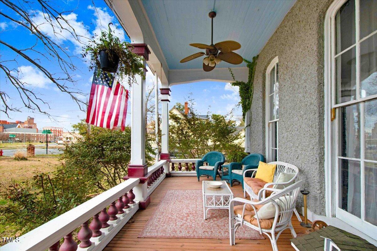 300 S William Street Property Photo 7