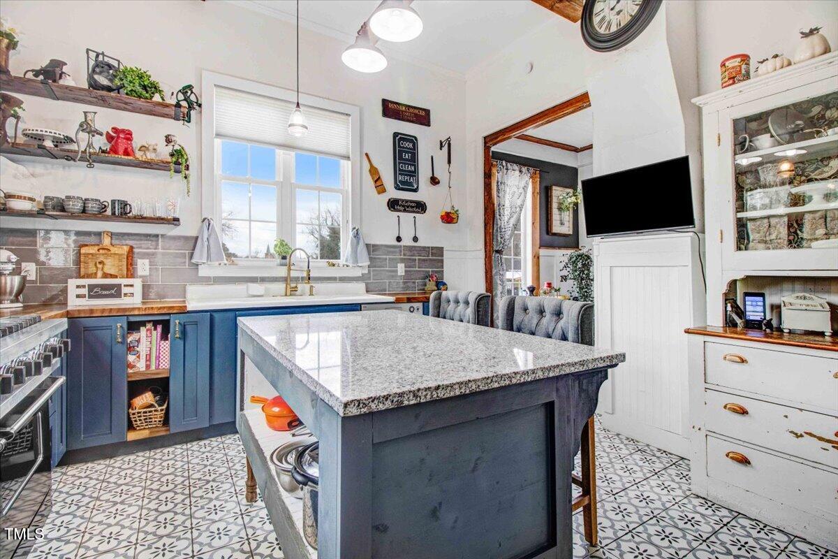 300 S William Street Property Photo 18