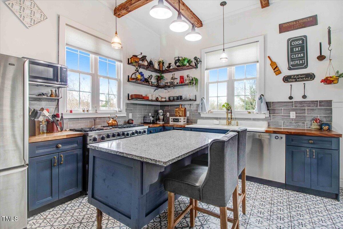 300 S William Street Property Photo 19