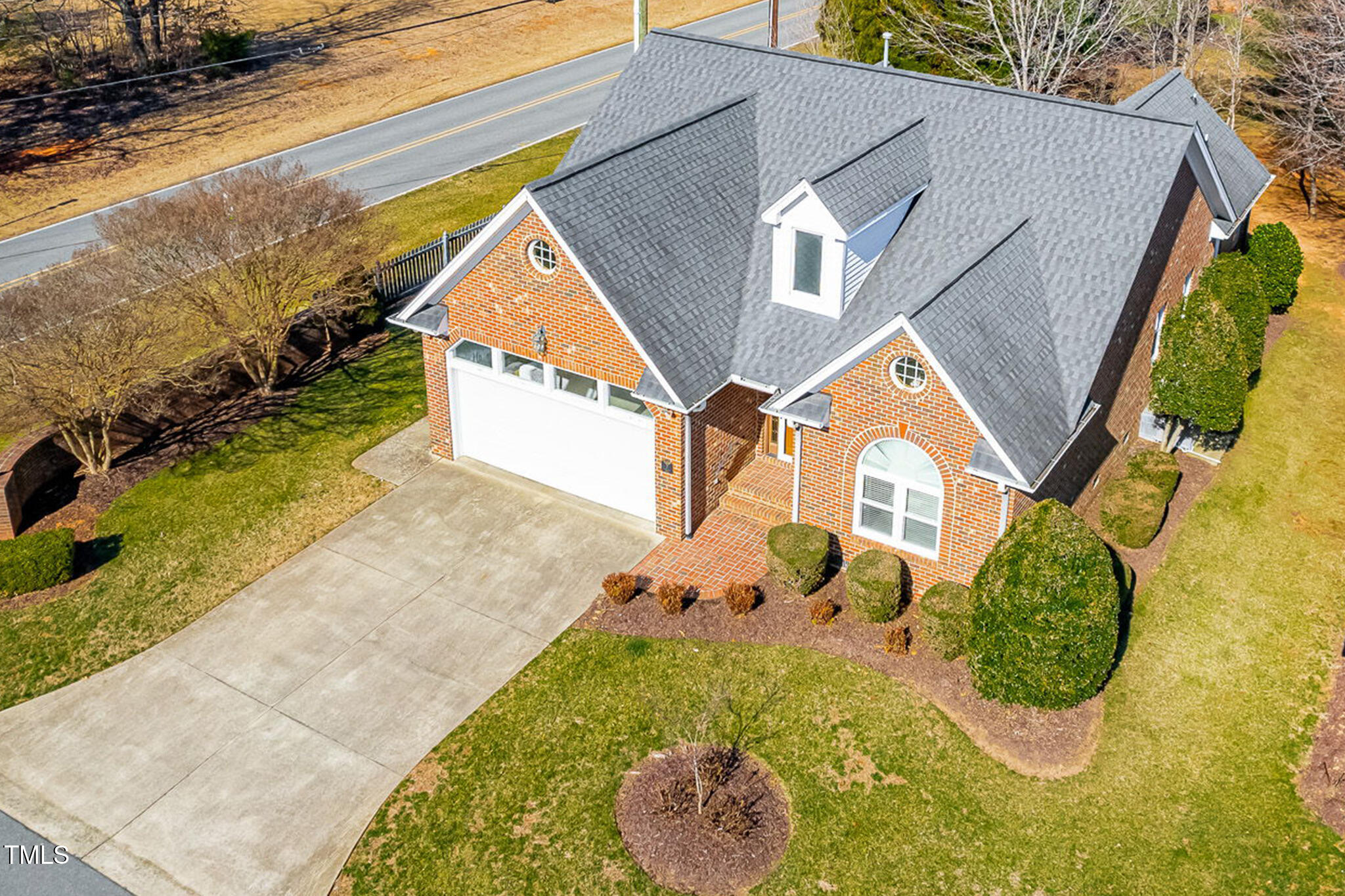 2 Poplar Avenue Property Photo