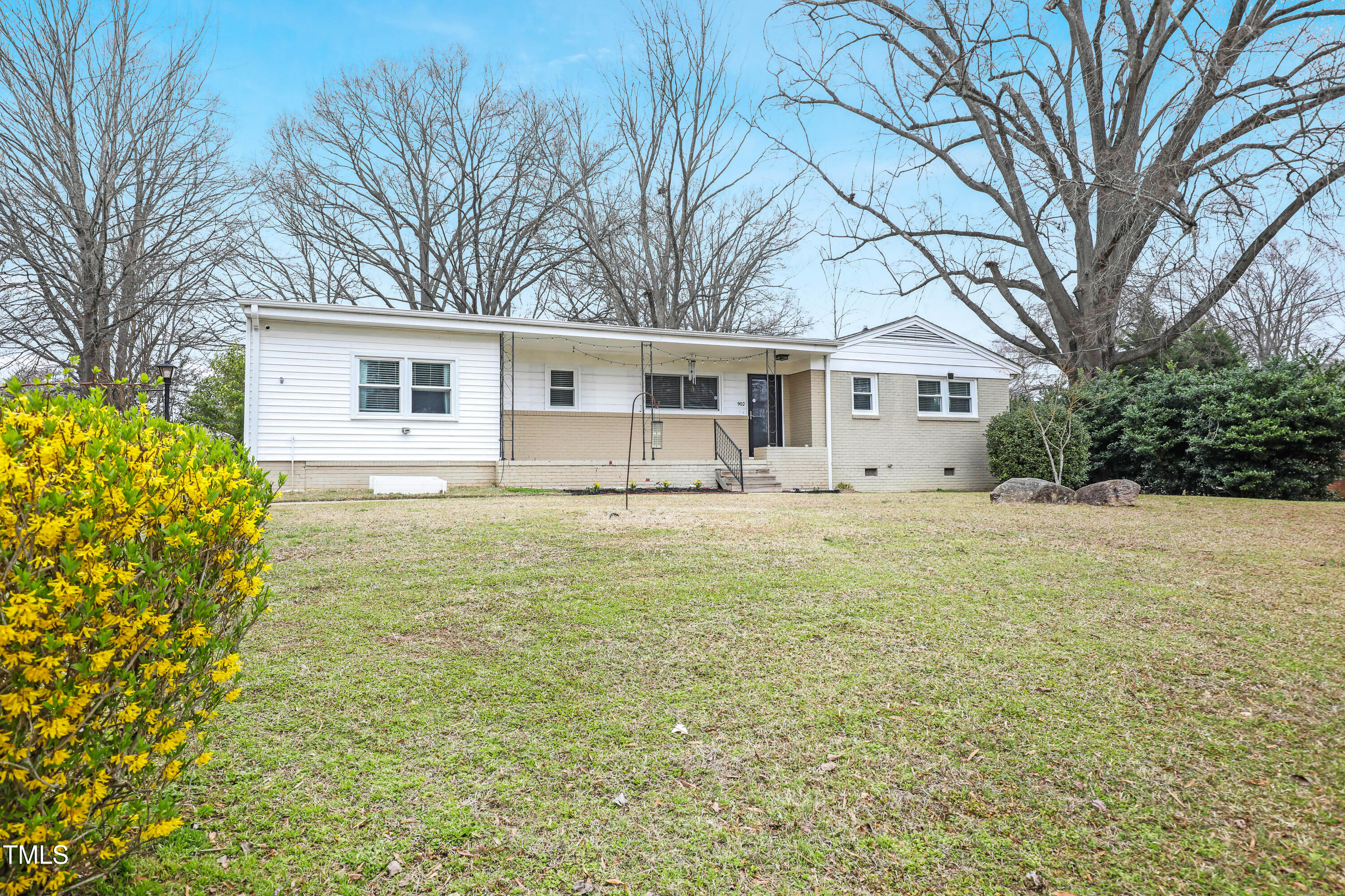 902 Phillip Street Property Photo